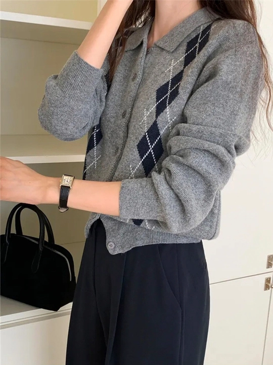 Ayollar kardigani