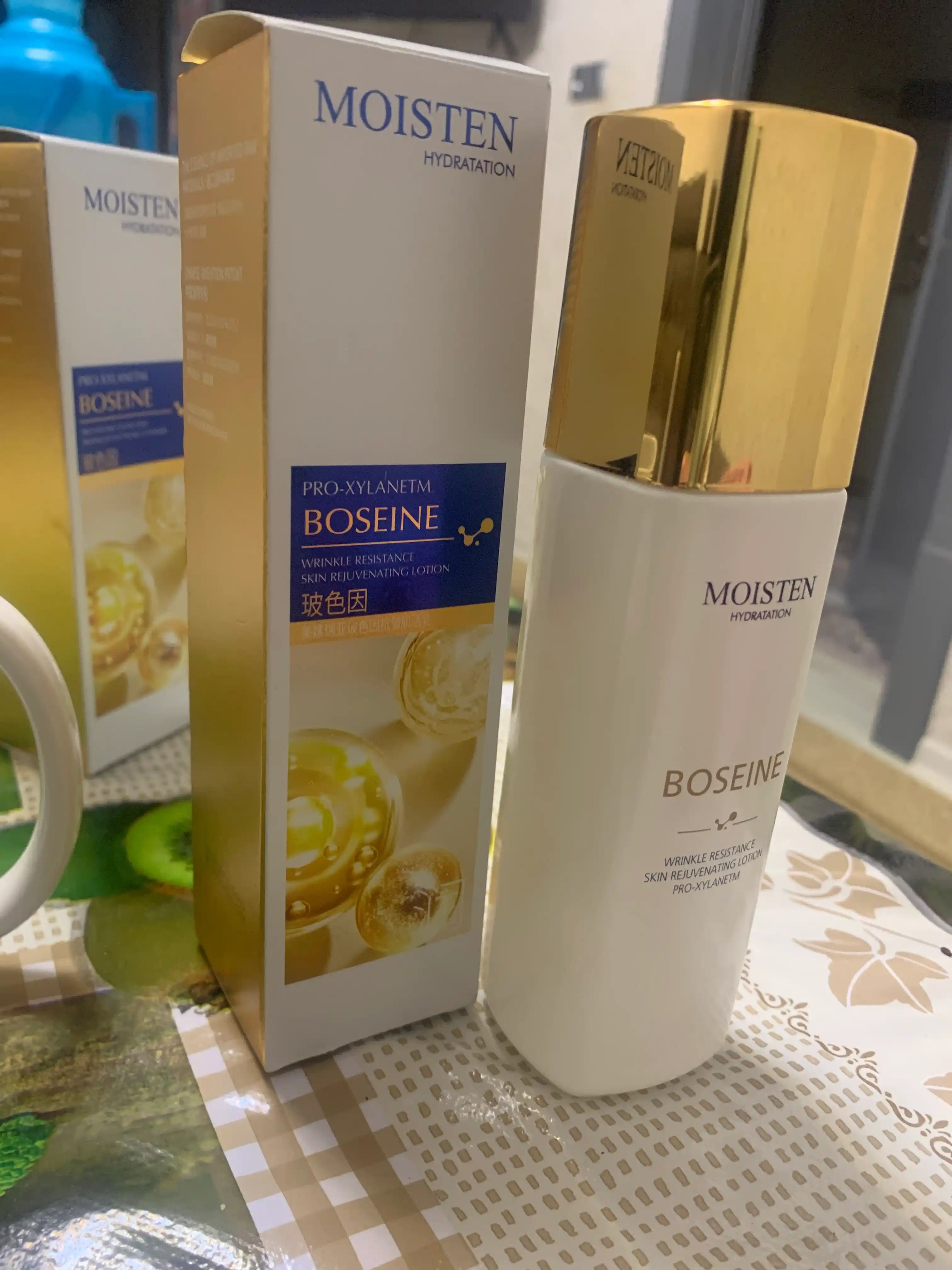 Молочко Boseine Essence омолаживает, увлажняет и предотвращает сухость кожи всего тела