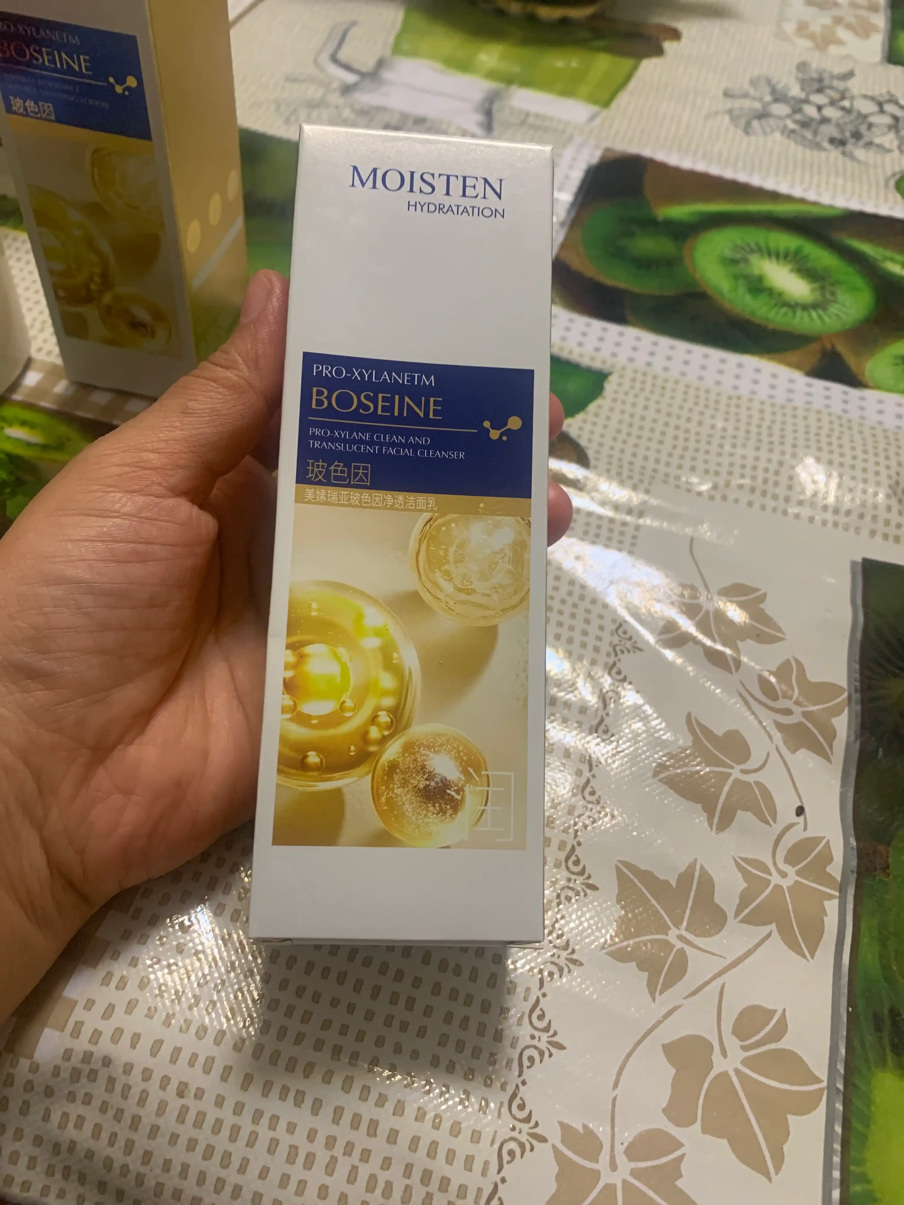 Boseine yuz tozalovchi gel, yuz parvarishi uchun kosmetika Moisten, 120 ml