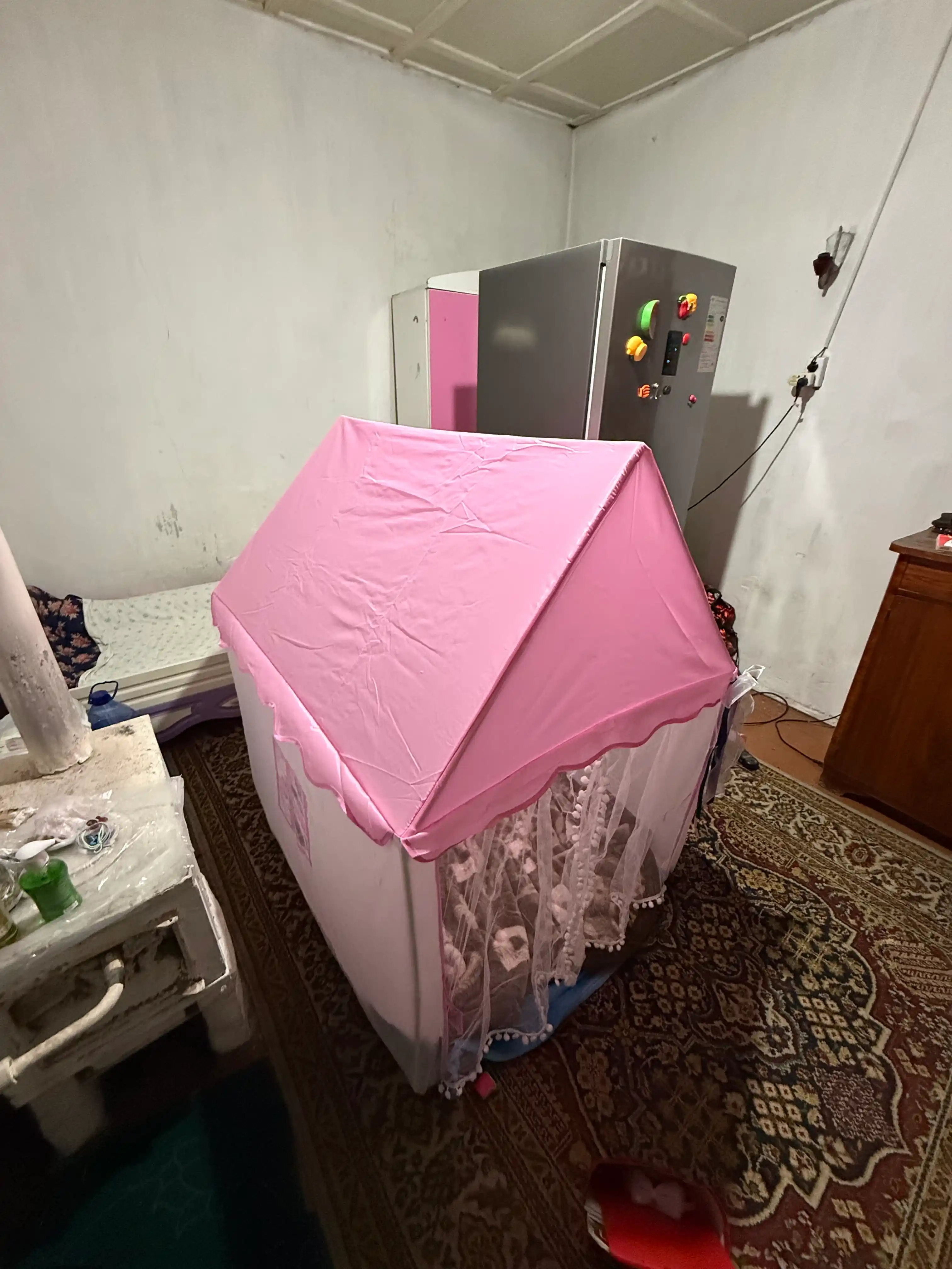 Bolalar o‘yin chodiri, bolalar va o‘yinchoqlar uchun uycha, uy va ko‘cha uchun