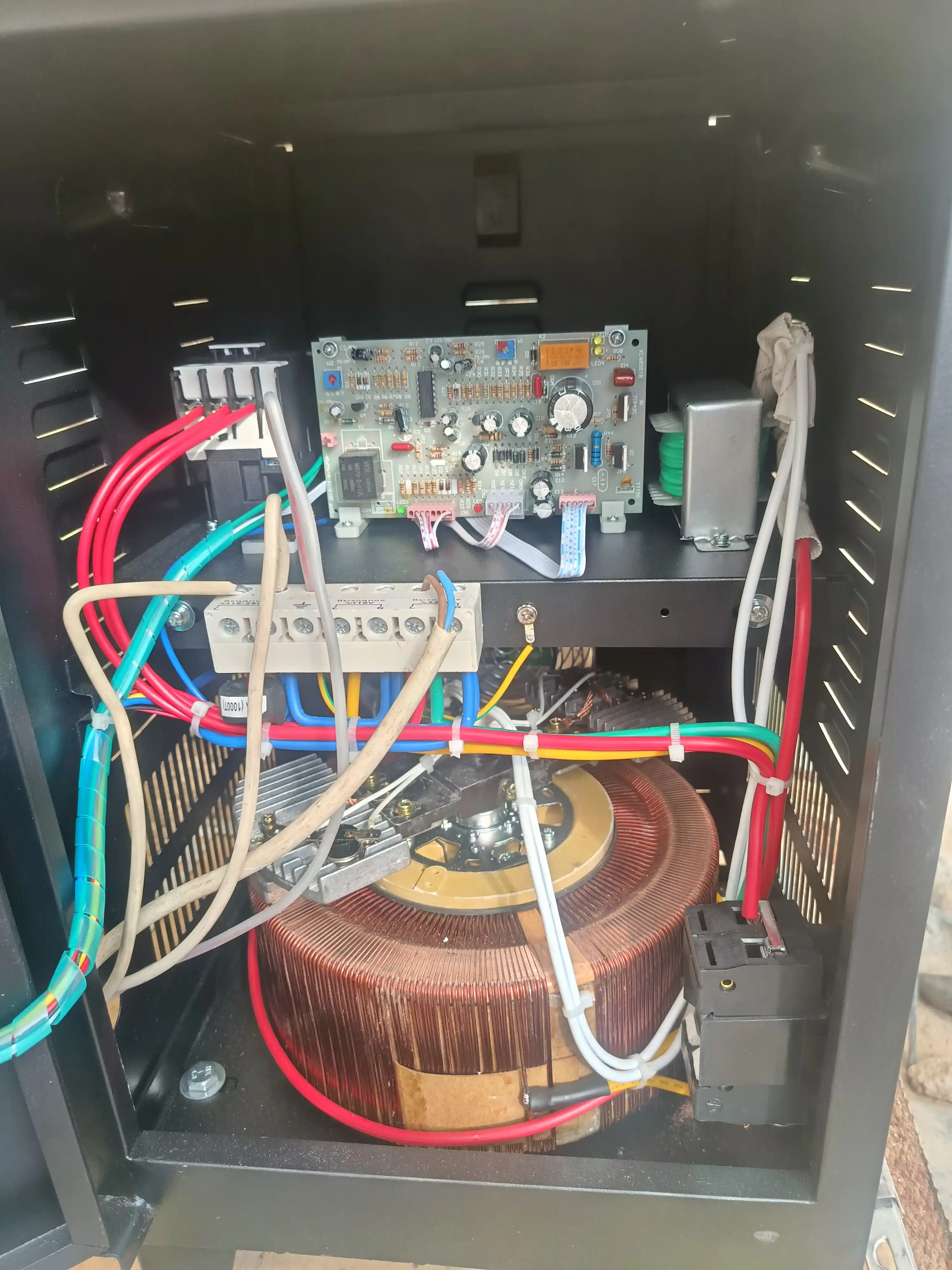 Stabilizator EPA EES-5KVA, 10KVA, 15KVA