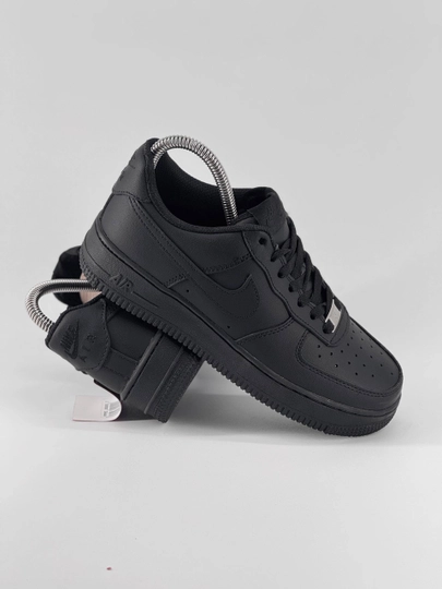 Кроссовки Nike унисекс мужские и женские — спортивные и повседневные