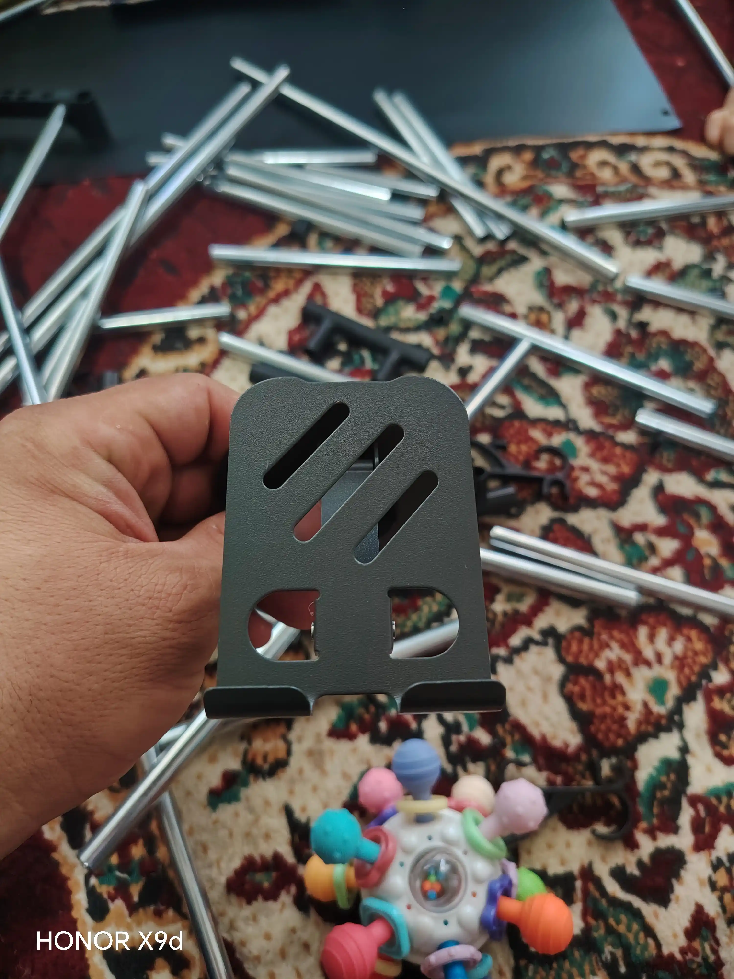 Telefon va planshetlar uchun 360 gradusga buriladigan metall tutqich, telefon pastafka