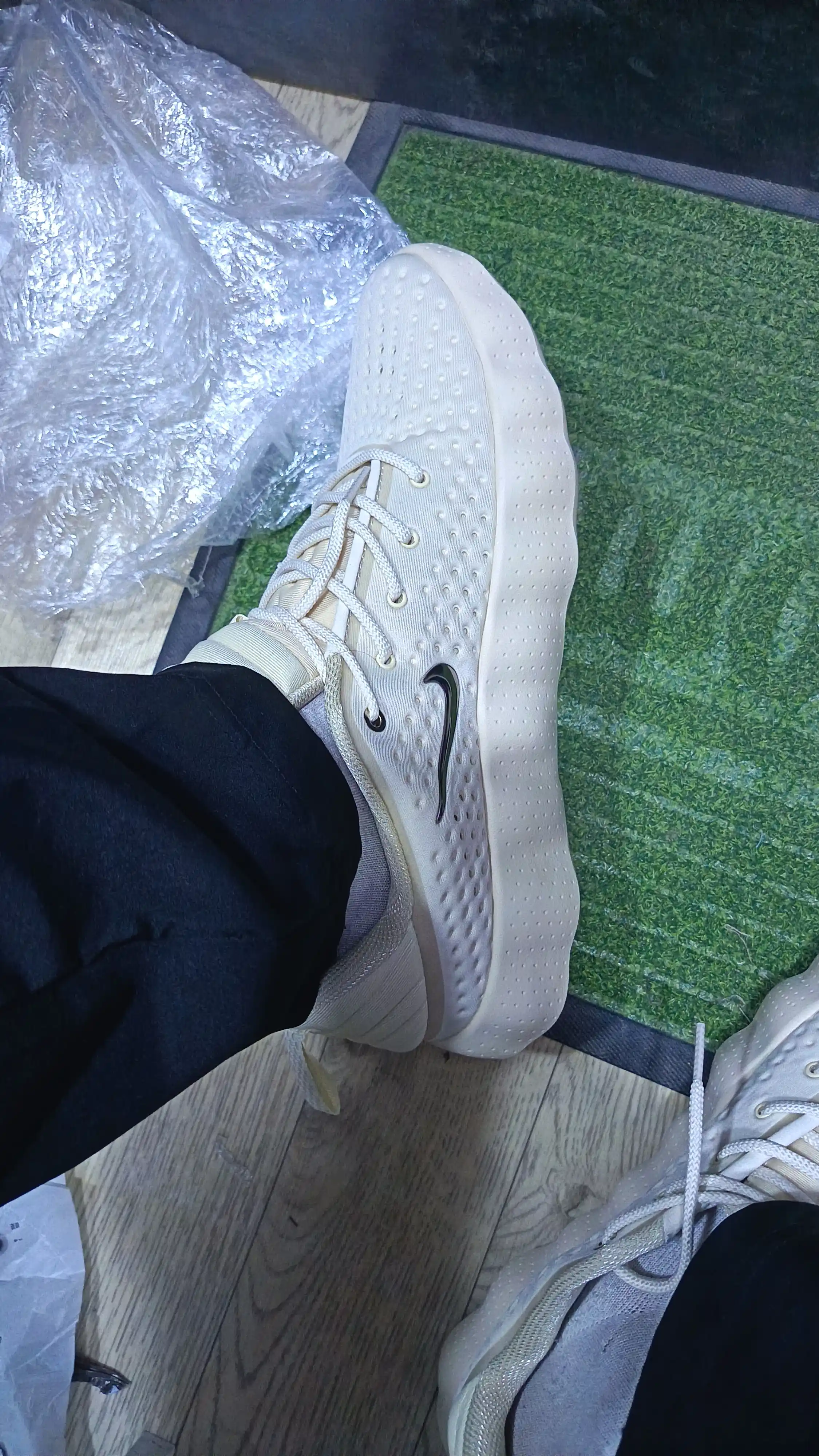 Nike Кроссовки Mind 002 — инновационный комфорт