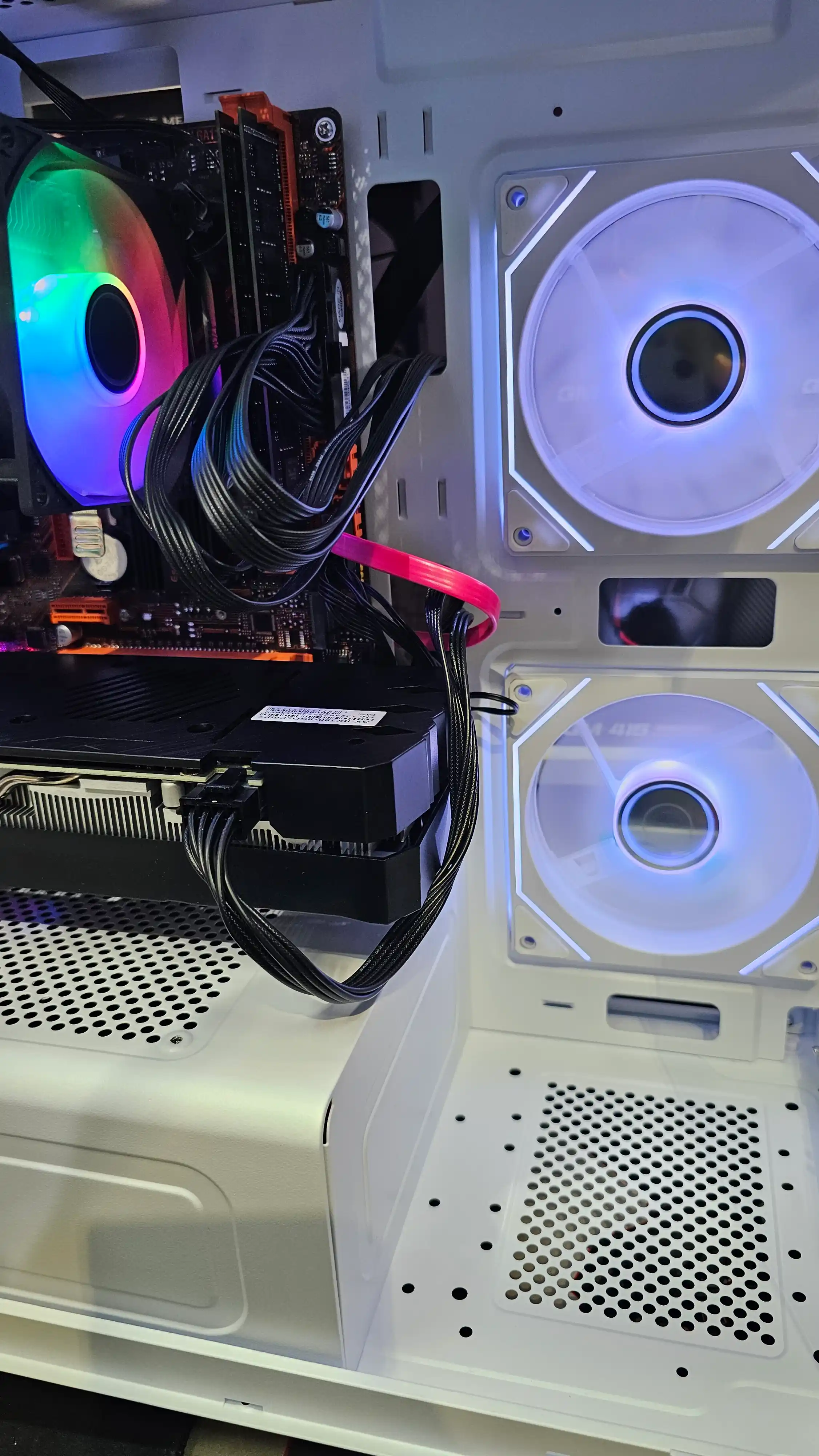 Kompyuter, korpus va monitor o‘yinlar va ofis uchun tayyor to‘plam DDR3 16 GB, SSD 512 GB
