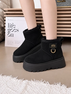 Qora