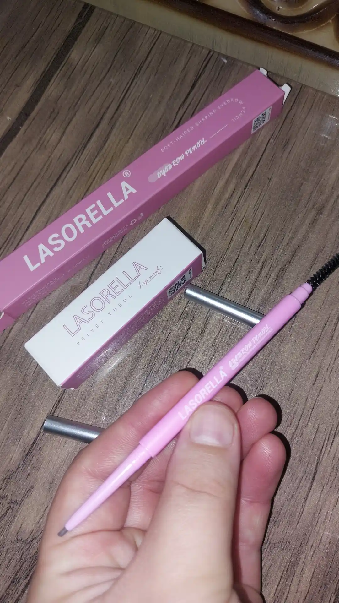 Lab va qosh qalam, avtomatik, Lasorella cho‘tkasi bilan