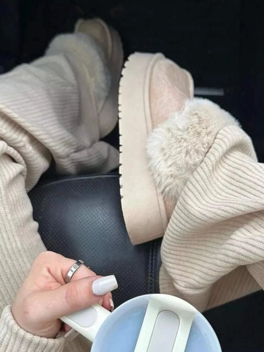 Ayollar uchun qishki UGG etiklar, ichi issiq, yumshoq, platformali uggi etik va tapochka