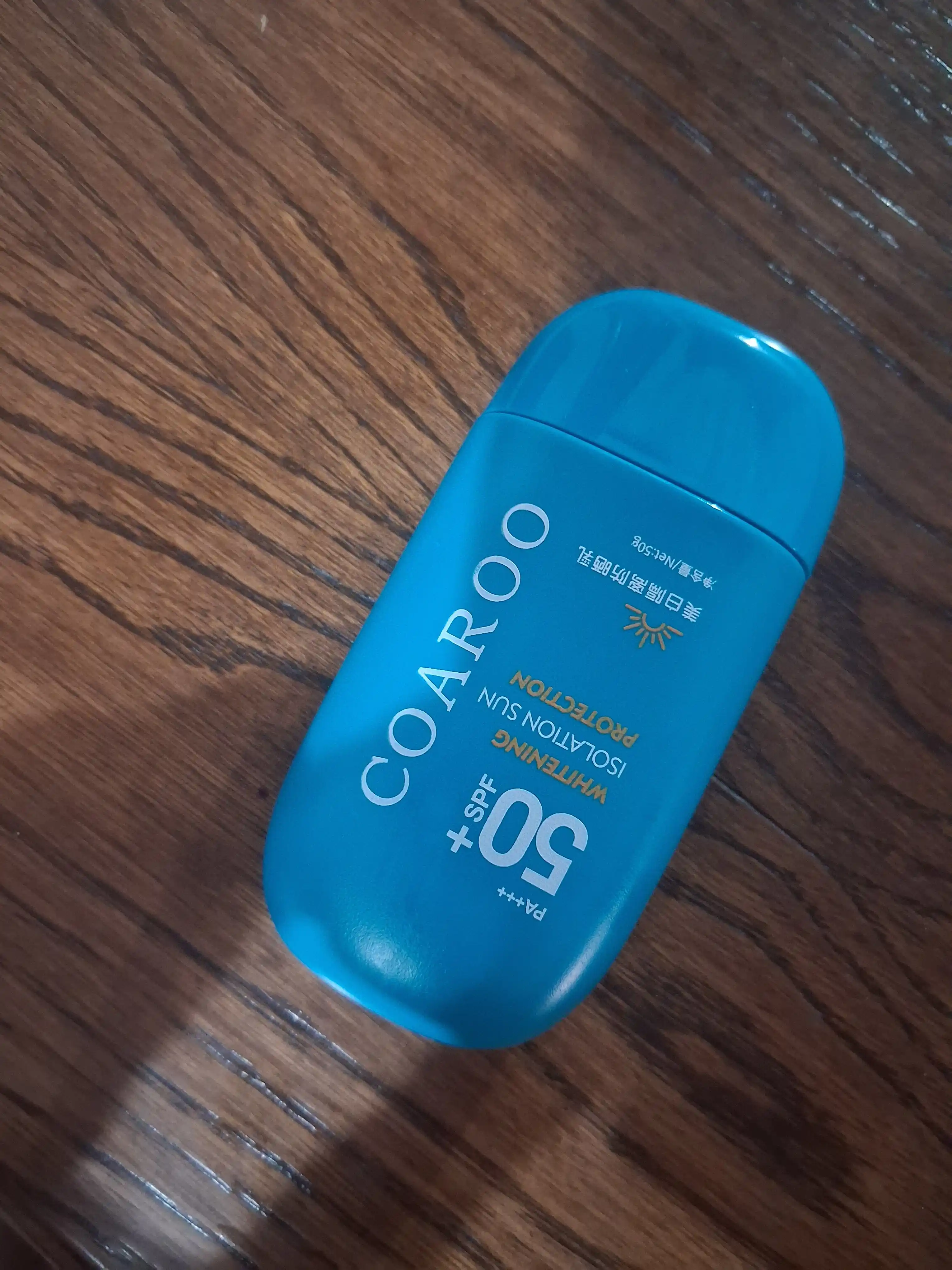 Yuz uchun SPF 50 namlantiruvchi quyoshdan himoyalovchi krem
