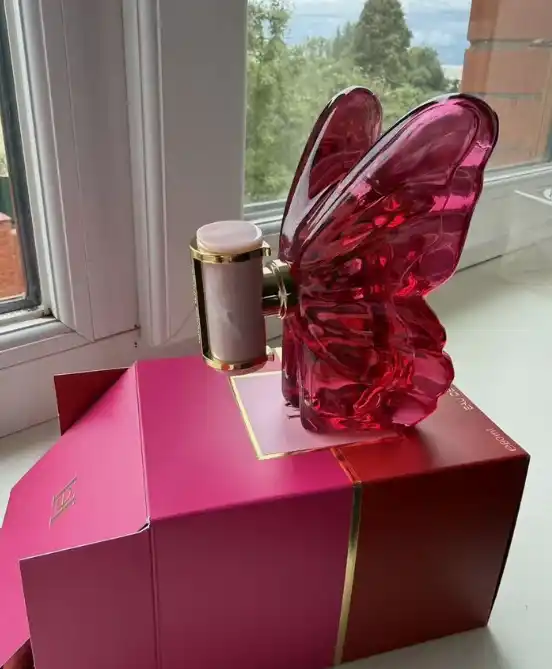Carolina Herrera La Bomba ayollar atiri, EDP, 80 ml, uzoq saqlanuvchi parfyum