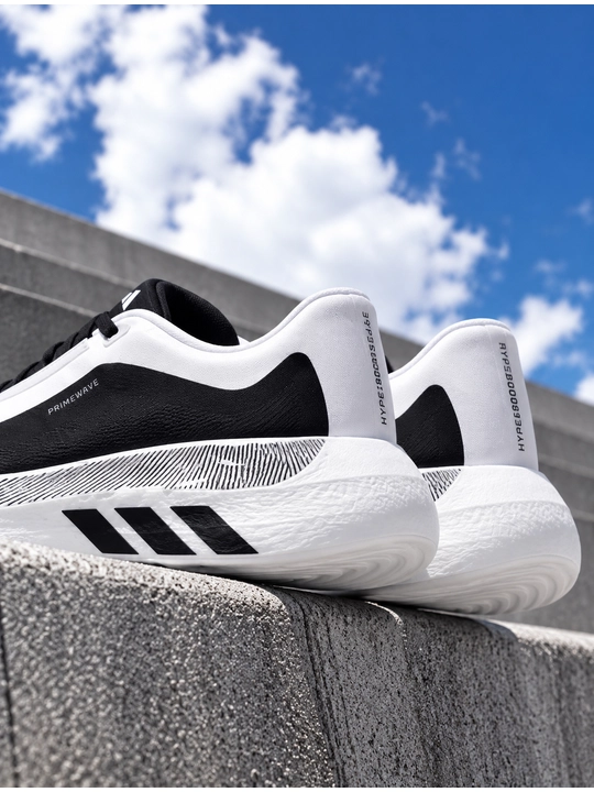 Adidas HYPERBOOST EDGE ayollar krossovkasi oq-ko‘k, sport va kundalik kiyish uchun
