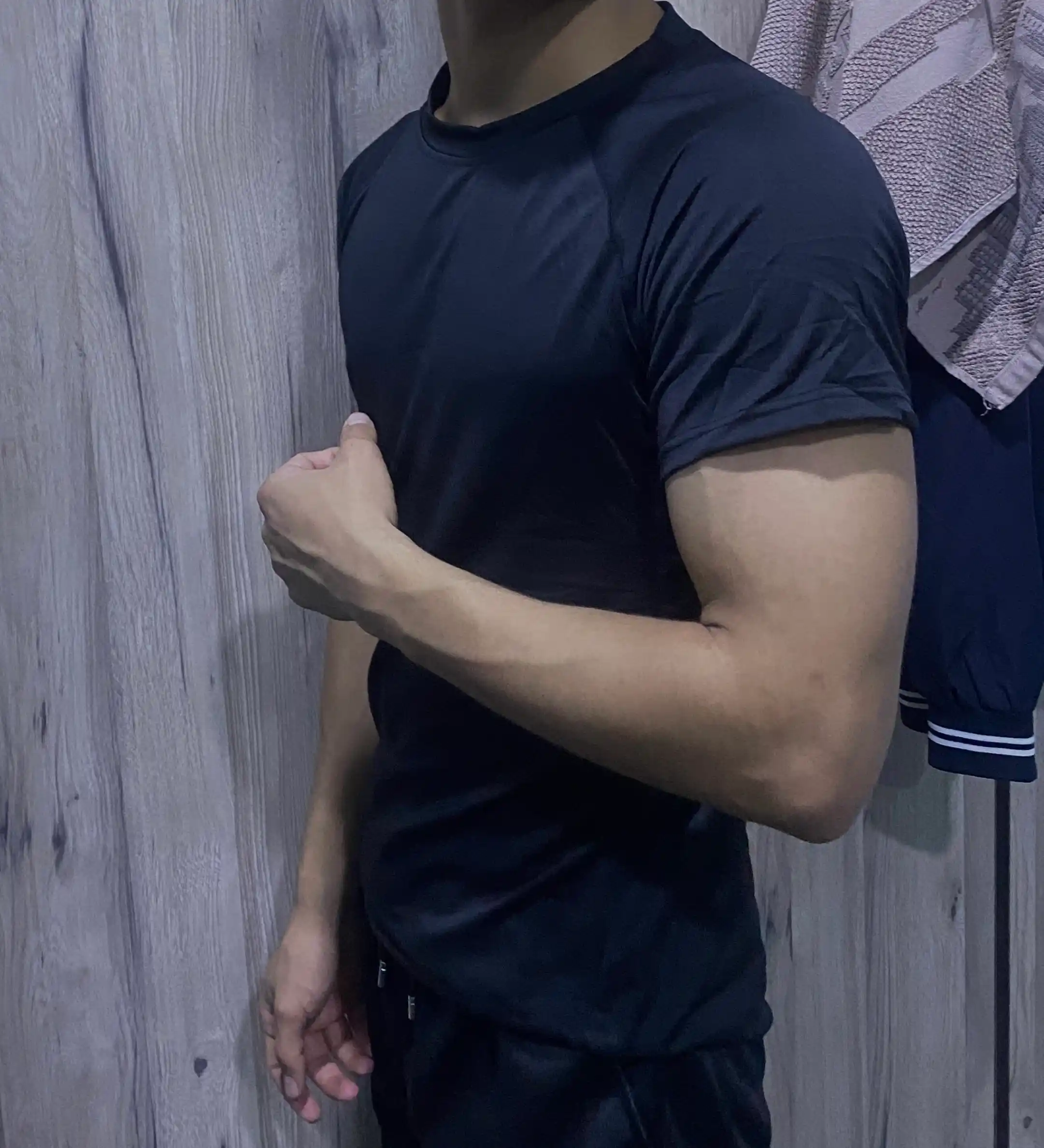 Erkaklar uchun mashg‘ulotlar, fitnes va yakkakurashlar uchun sport, kompression rashgard