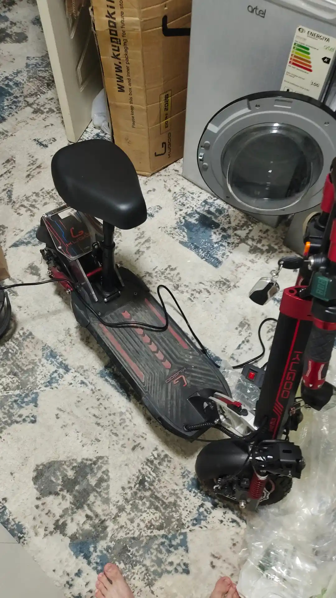 Kugoo E10 Pro o‘rindiqli elektr skuter, 48V 15A/soat, 2000Vt
