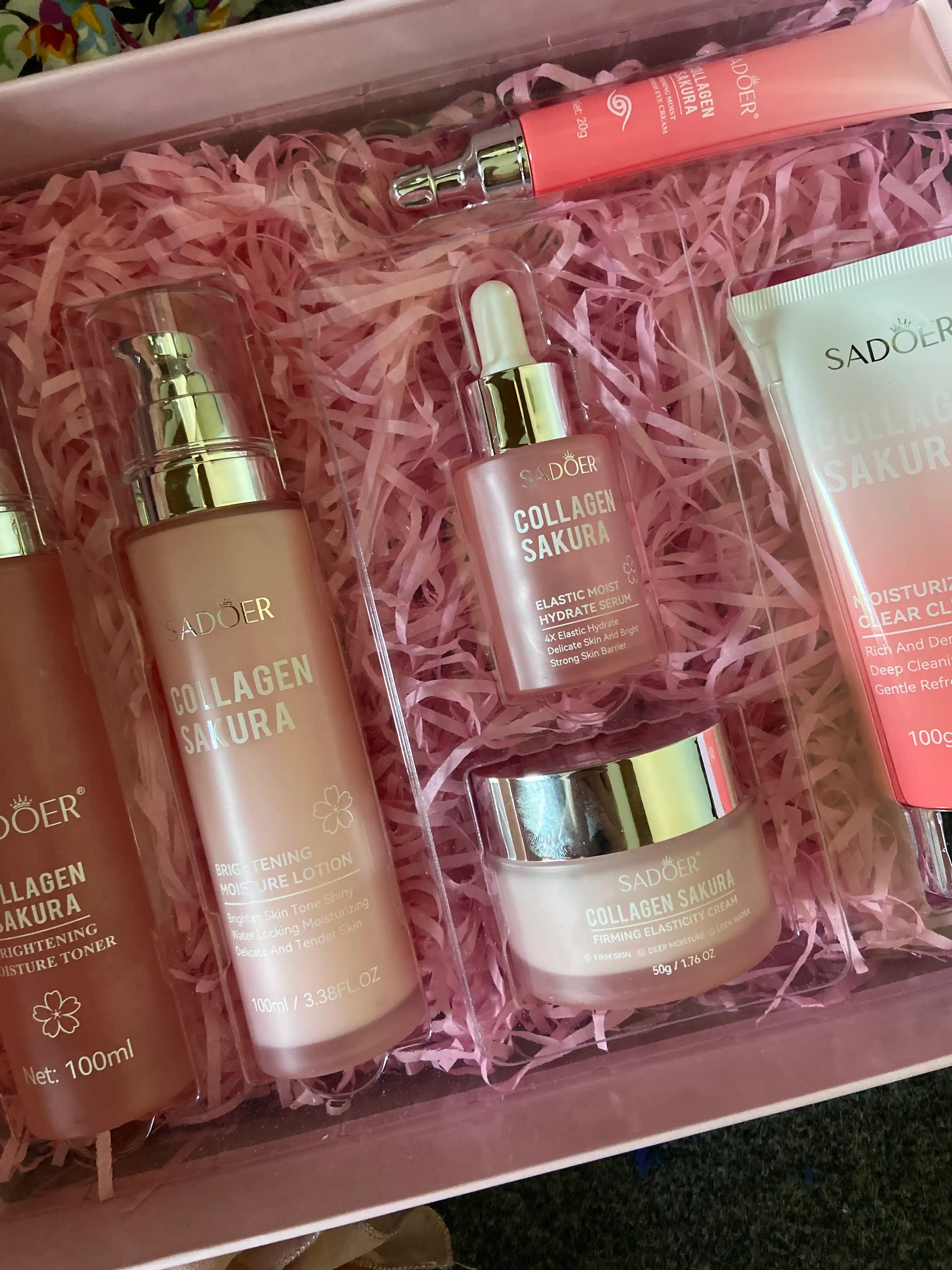 Sadoer Sakura Collagen terini namlash, oziqlantirish va yoshartirish uchun 6 in 1 to'plami
