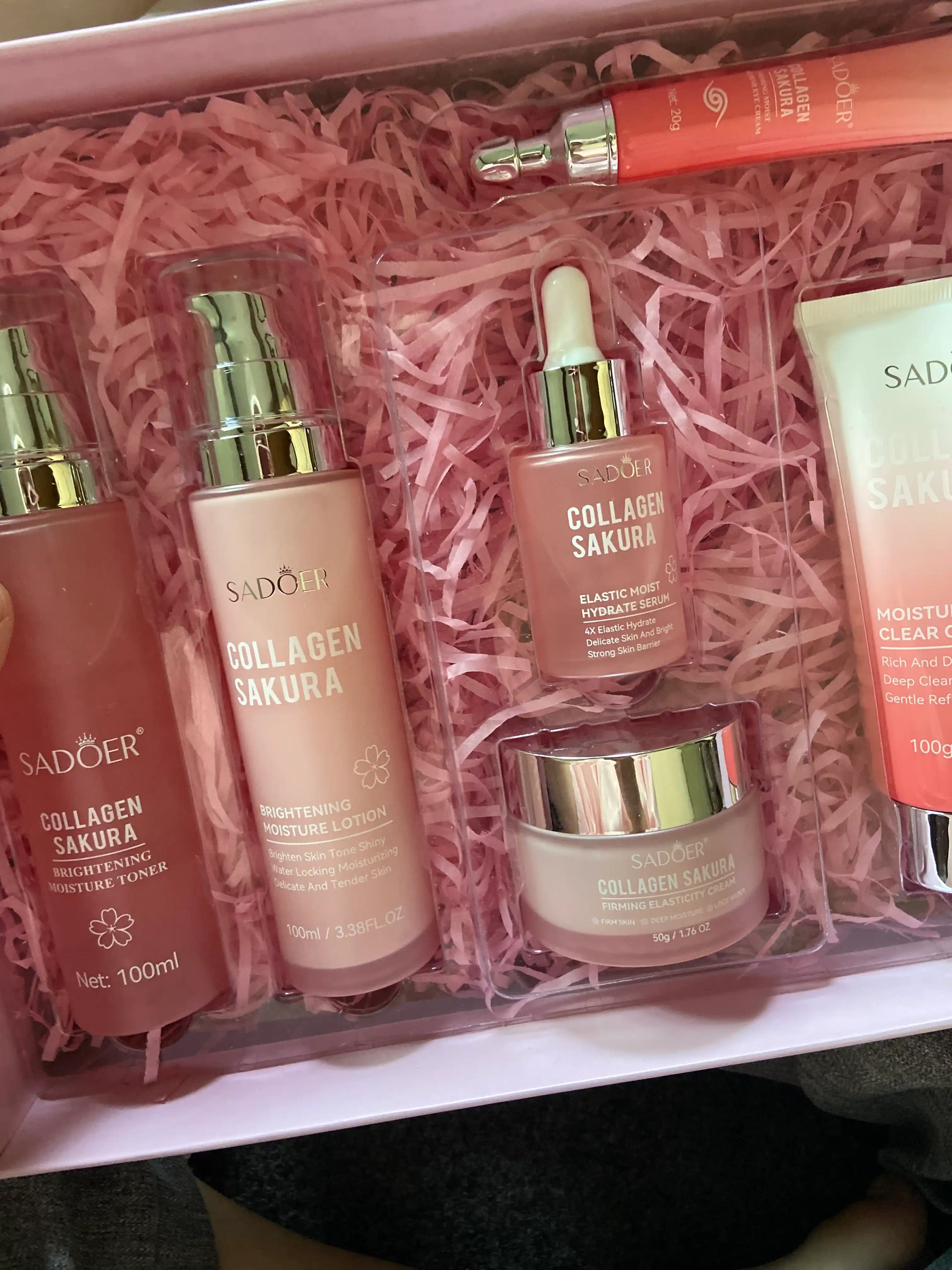 Sadoer Sakura Collagen terini namlash, oziqlantirish va yoshartirish uchun 6 in 1 to'plami