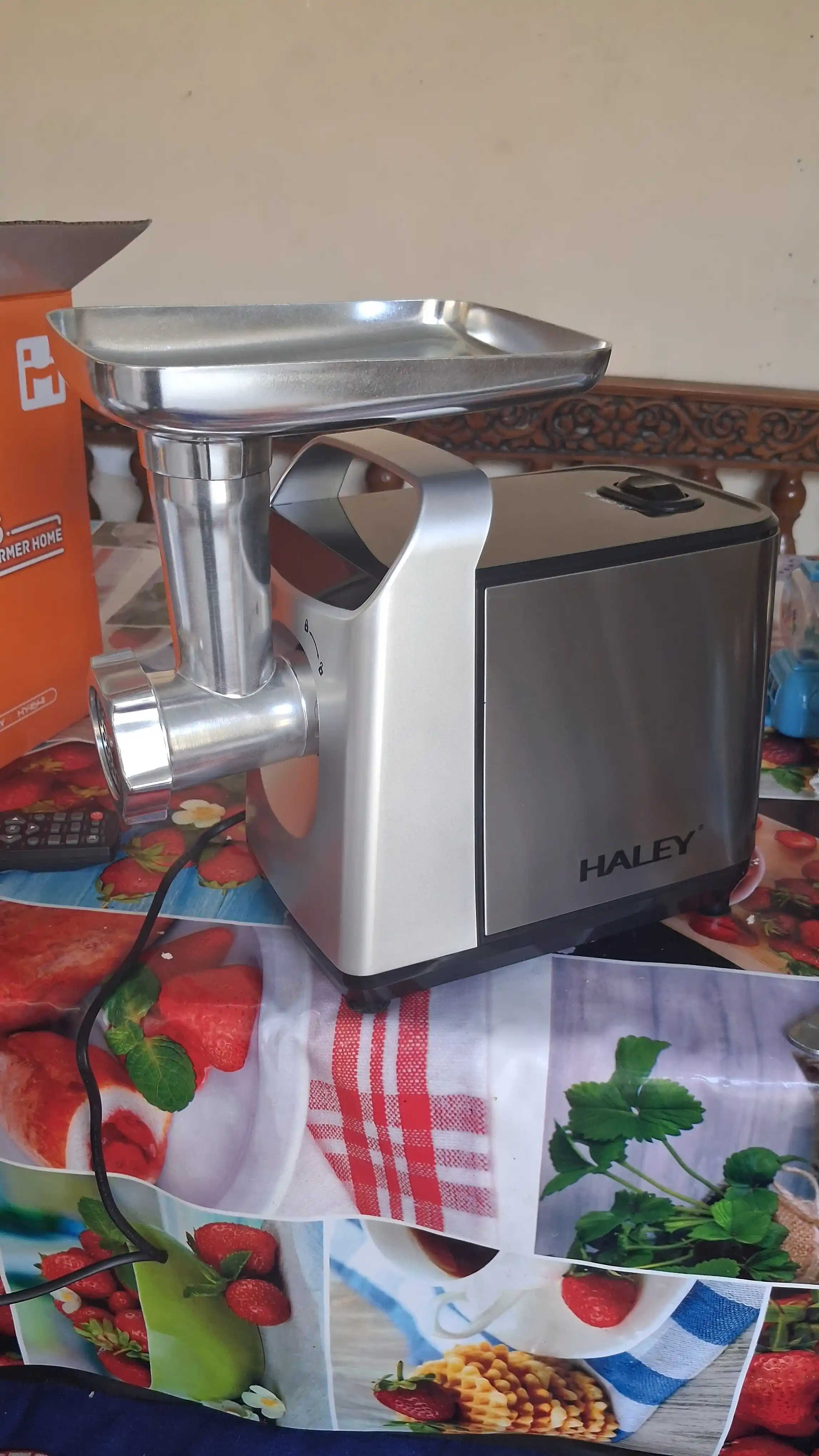 Elektr go‘shtqiymalagichi HALEY HY-1641, 2600 Vt, zanglamaydigan po‘latdan