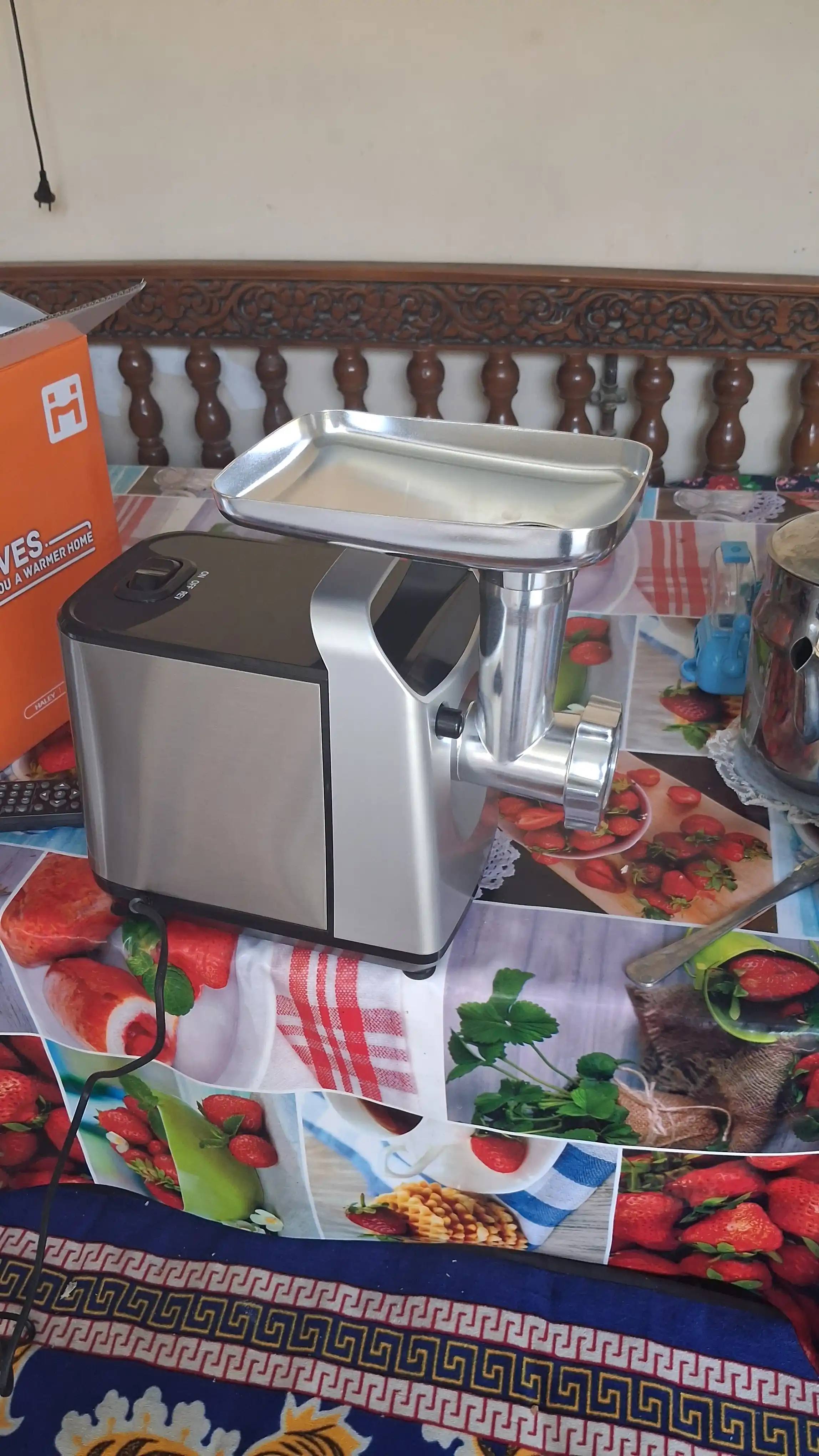 Elektr go‘shtqiymalagichi HALEY HY-1641, 2600 Vt, zanglamaydigan po‘latdan