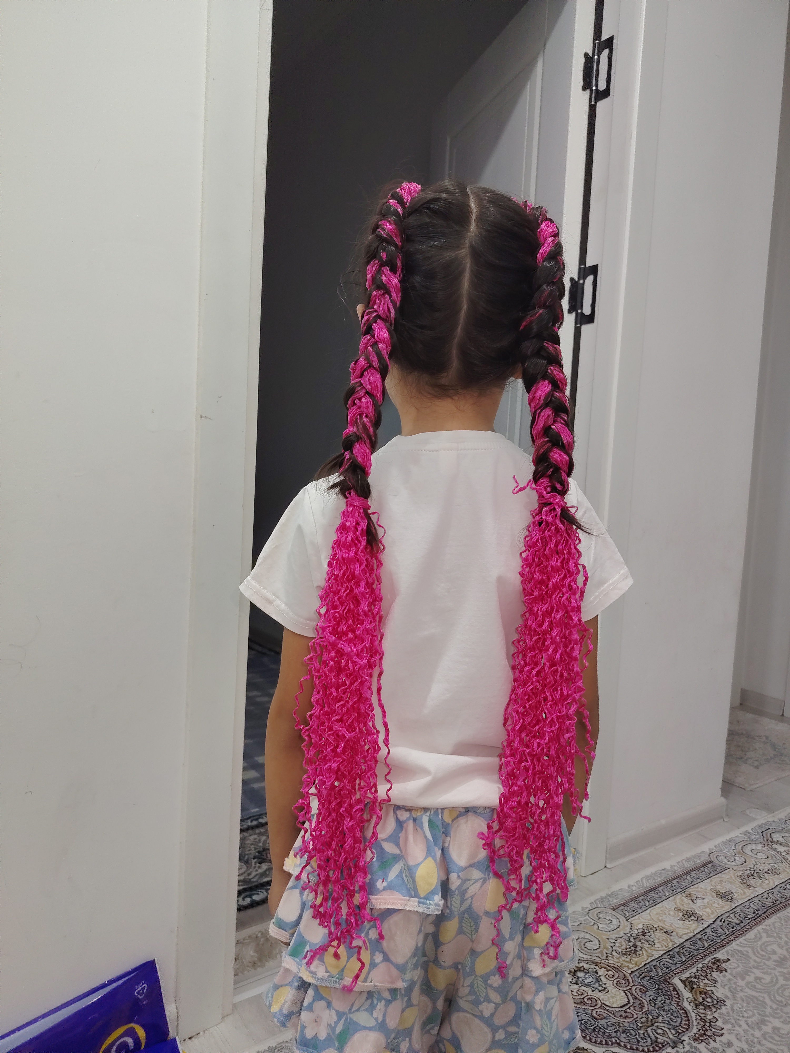 F27, 55 sm to‘qish uchun afro jingalak, kanekalon, o‘rimlar uchun jingalaklar