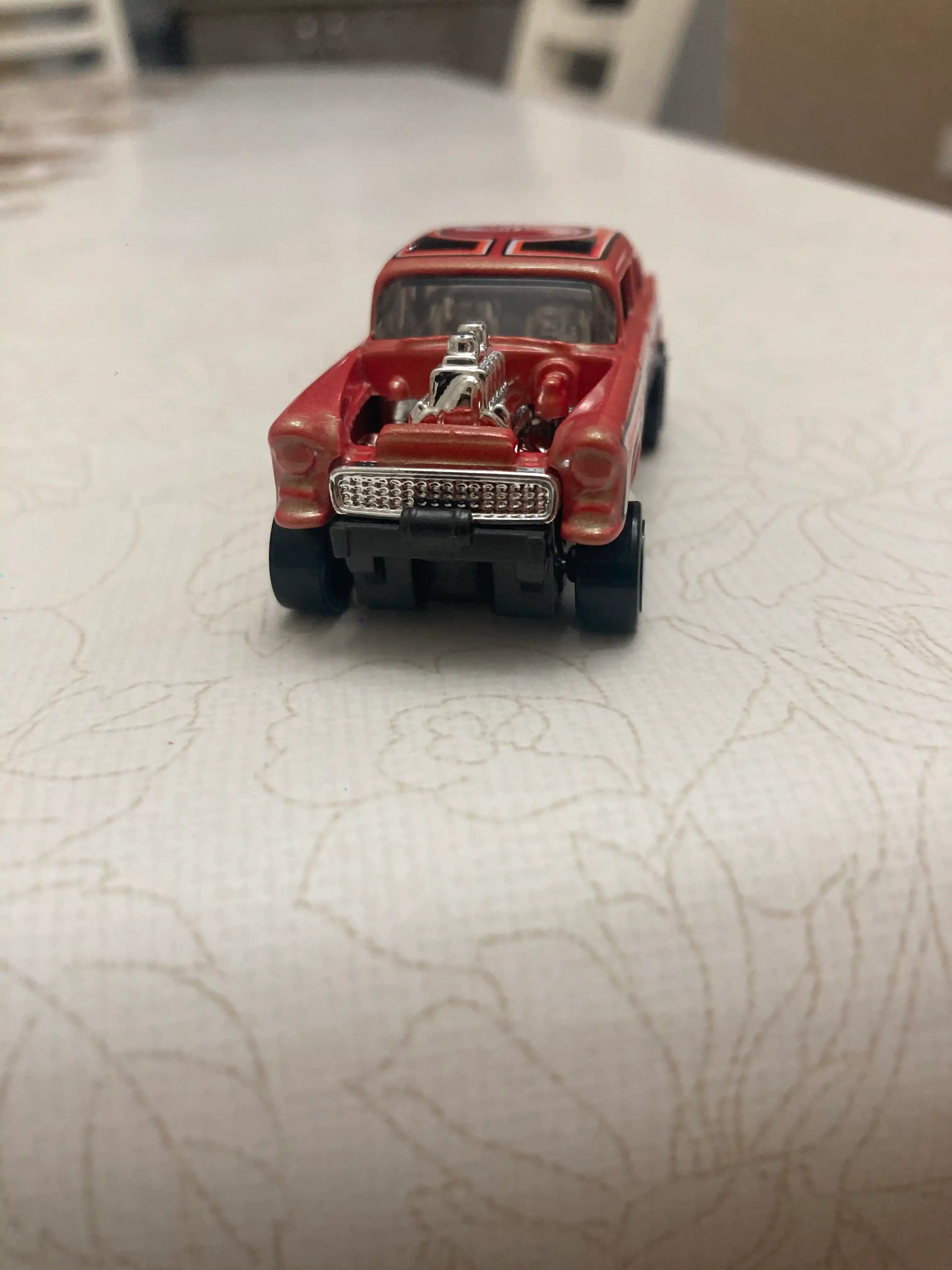 Hot Wheels o'yinchoq mashinasi, yoshi 3+, metall