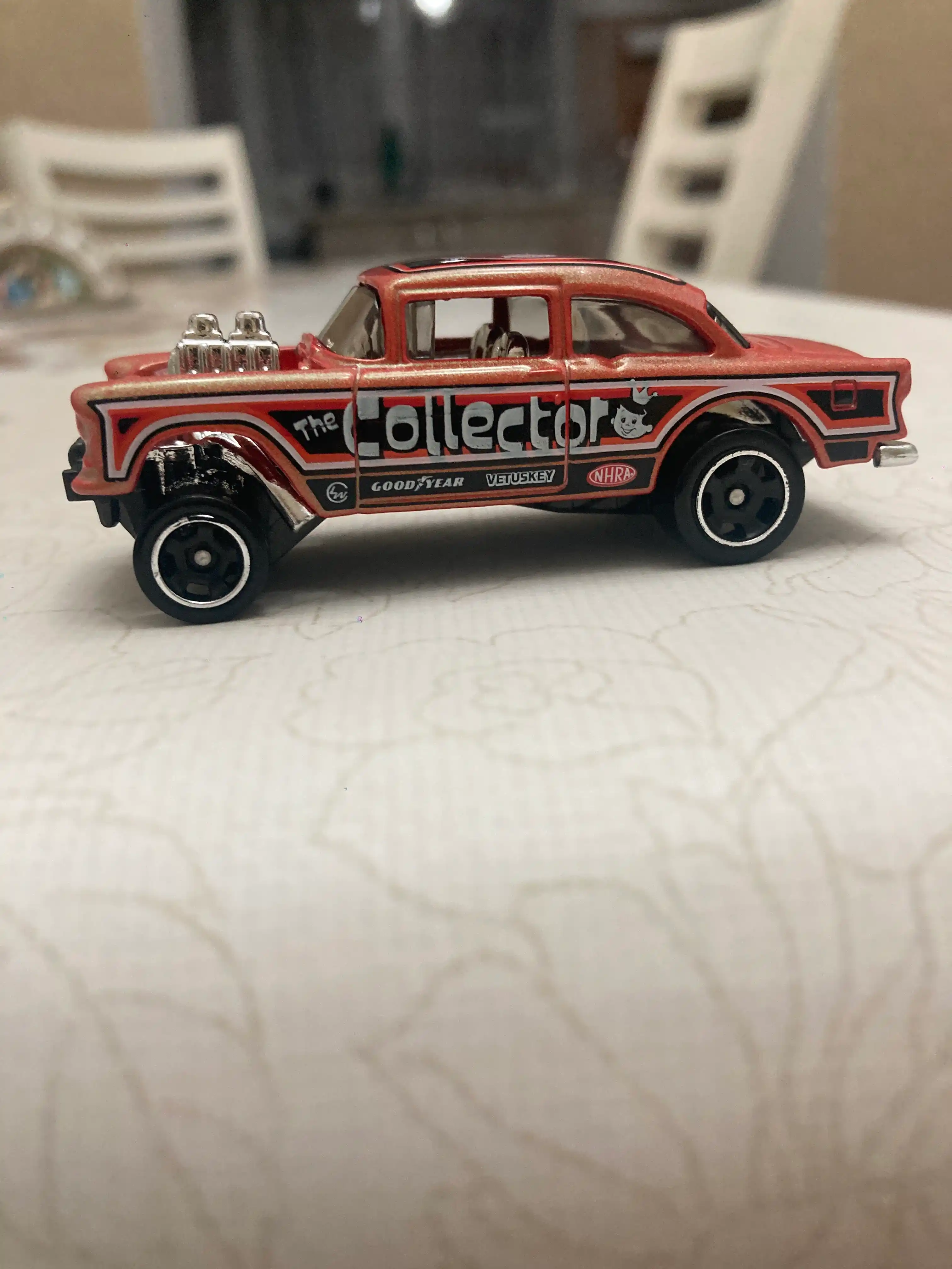 Hot Wheels o'yinchoq mashinasi, yoshi 3+, metall