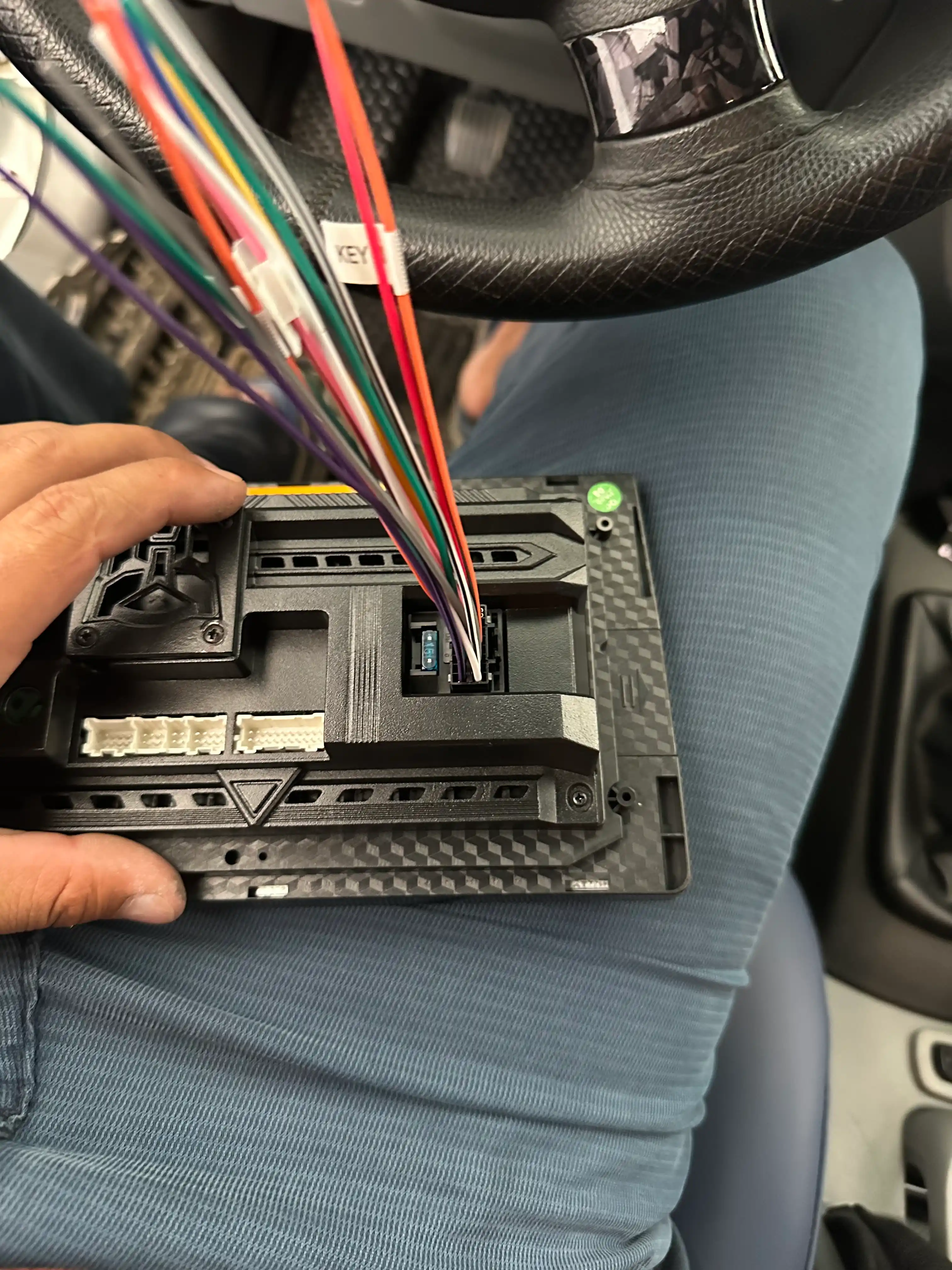 Автомонитор —Android Wi-Fi CAR PLAY 6/64 ГБ универсал экран без мерцания без нагрева 1 год