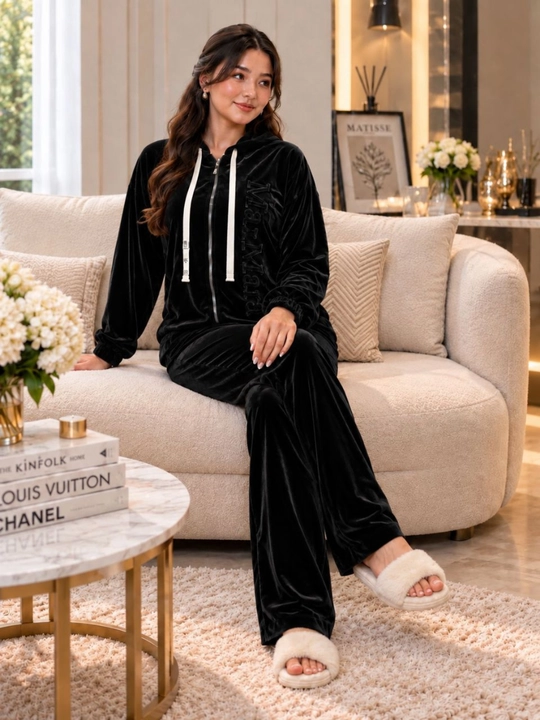 Ayollar villur kostyumi oversize 46-52 yumshoq villur hudili fermuarli 2 qismli kostyum