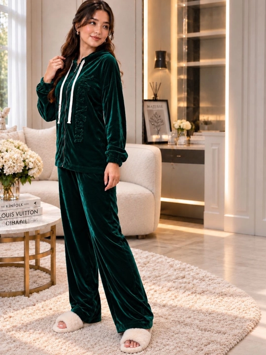 Ayollar villur kostyumi oversize 46-52 yumshoq villur hudili fermuarli 2 qismli kostyum