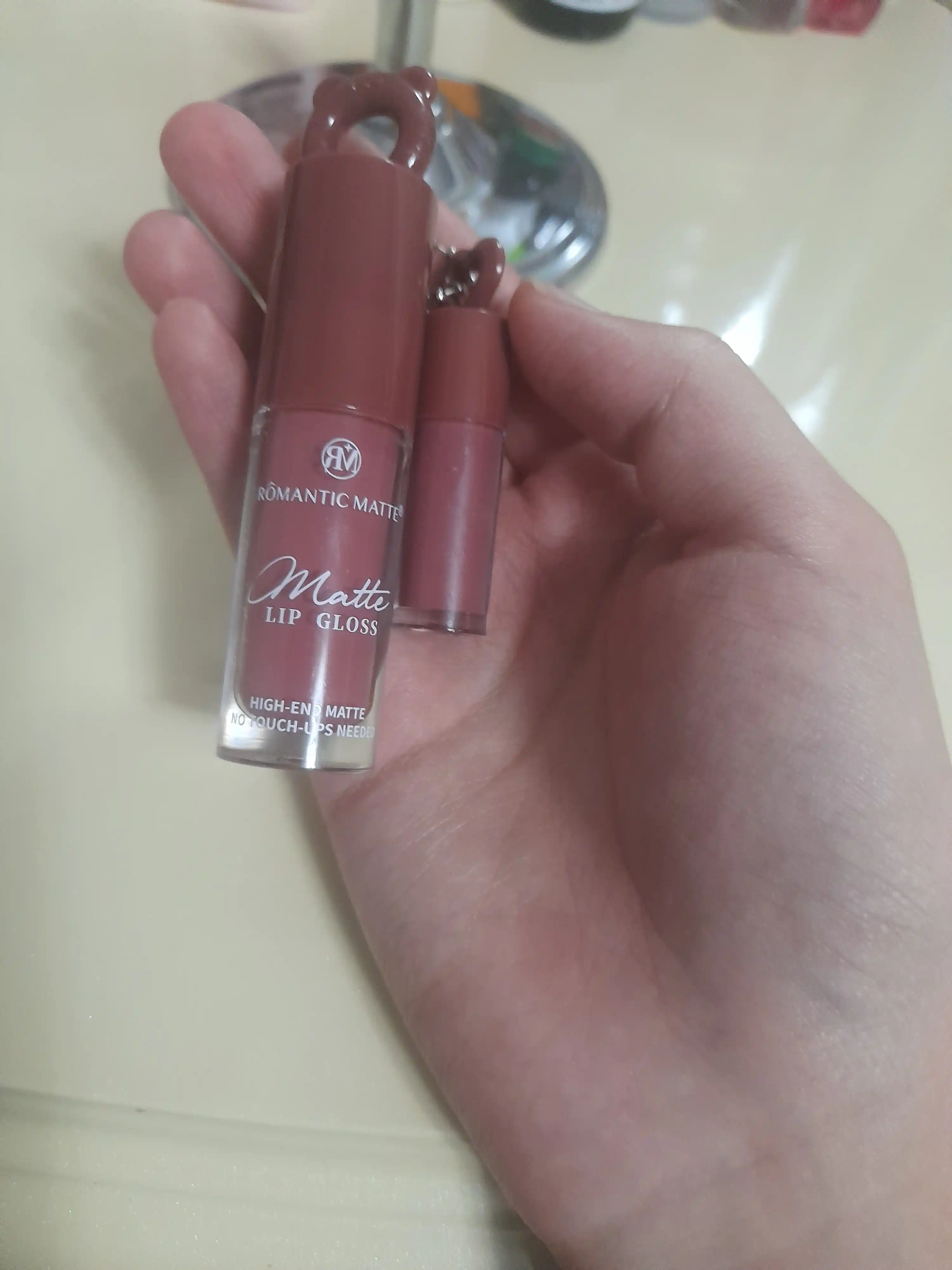 Матовая помада для губ Romantic Matte Lip Gloss, тон 01-06, помада