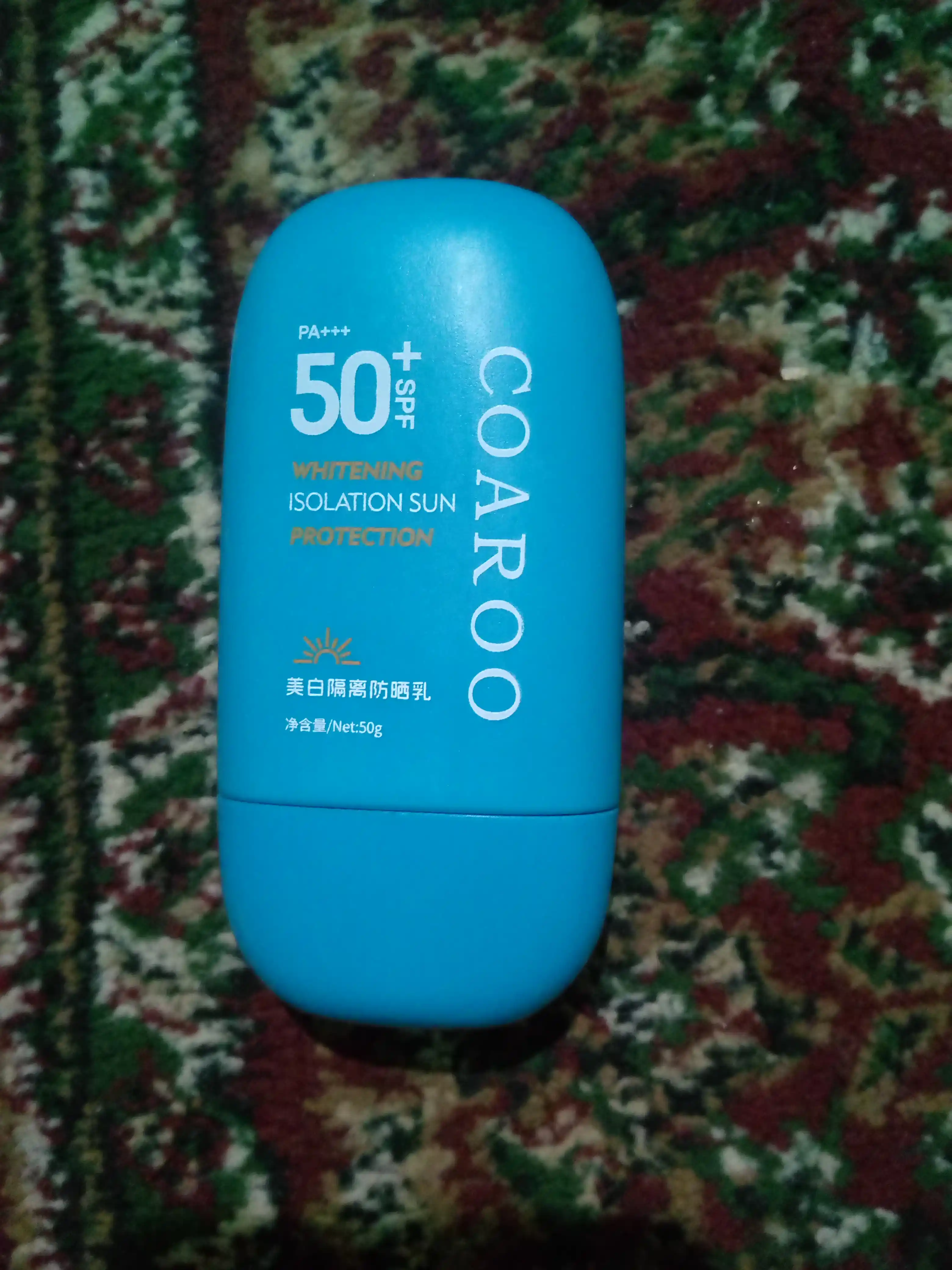 Yuz uchun SPF 50 namlantiruvchi quyoshdan himoyalovchi krem
