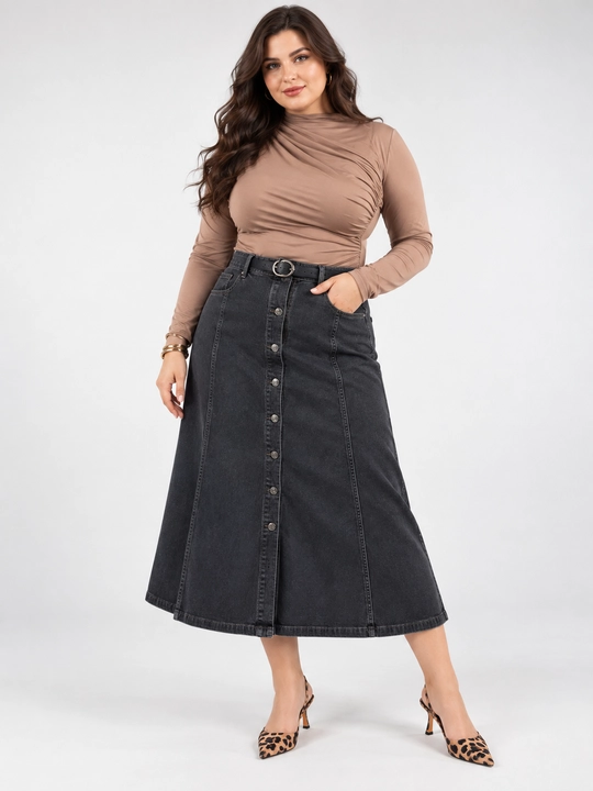 Tugmali ayollar jinsi yubkasi, katta o‘lchamlar (plus size) 52-70, yoyilgan