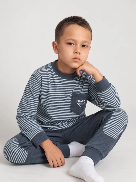 Qizlar va o'g'il bolalar uchun pijama - 