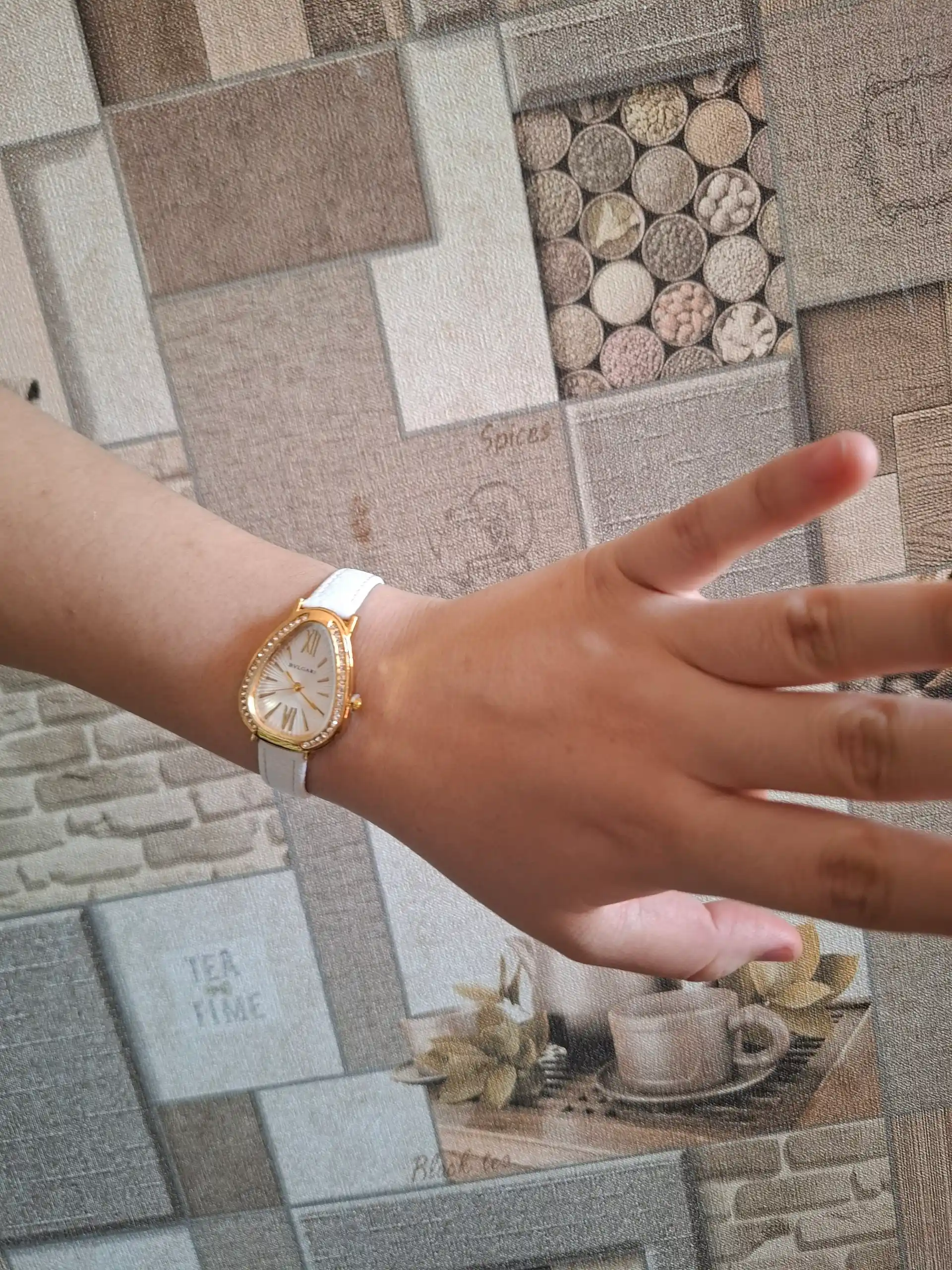 Женские часы, девушек, наручные часы, с кварцевым механизмом, BVLGARI, с кожаным ремешком