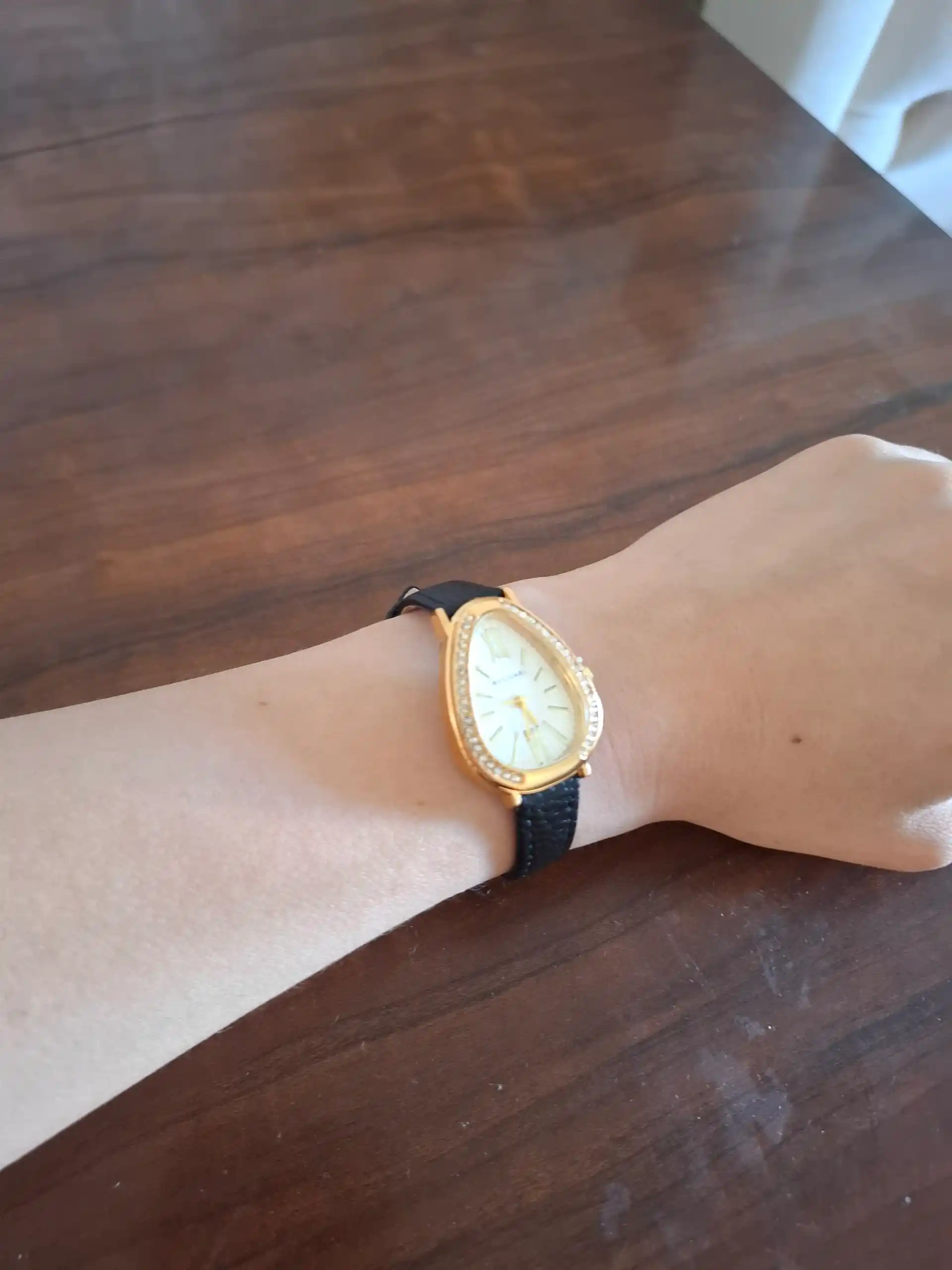 Женские часы, девушек, наручные часы, с кварцевым механизмом, BVLGARI, с кожаным ремешком
