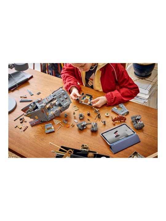 Конструктор LEGO Star Wars Песчаный краулер и Грязерог 75453