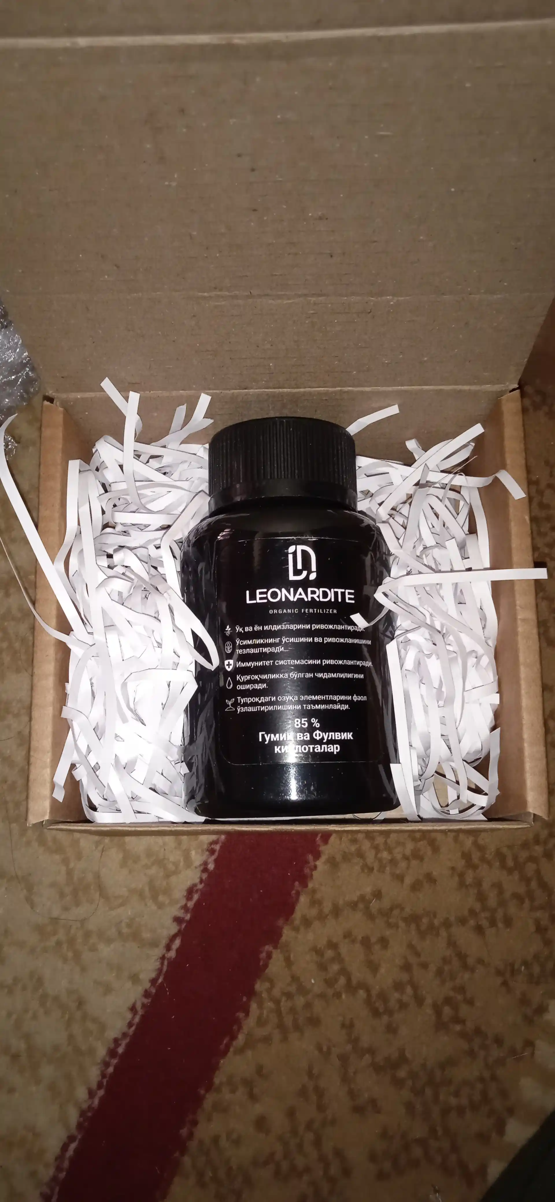 Uy va bog‘ o‘simliklari uchun Leonardite organik o‘g‘iti, 220 ml