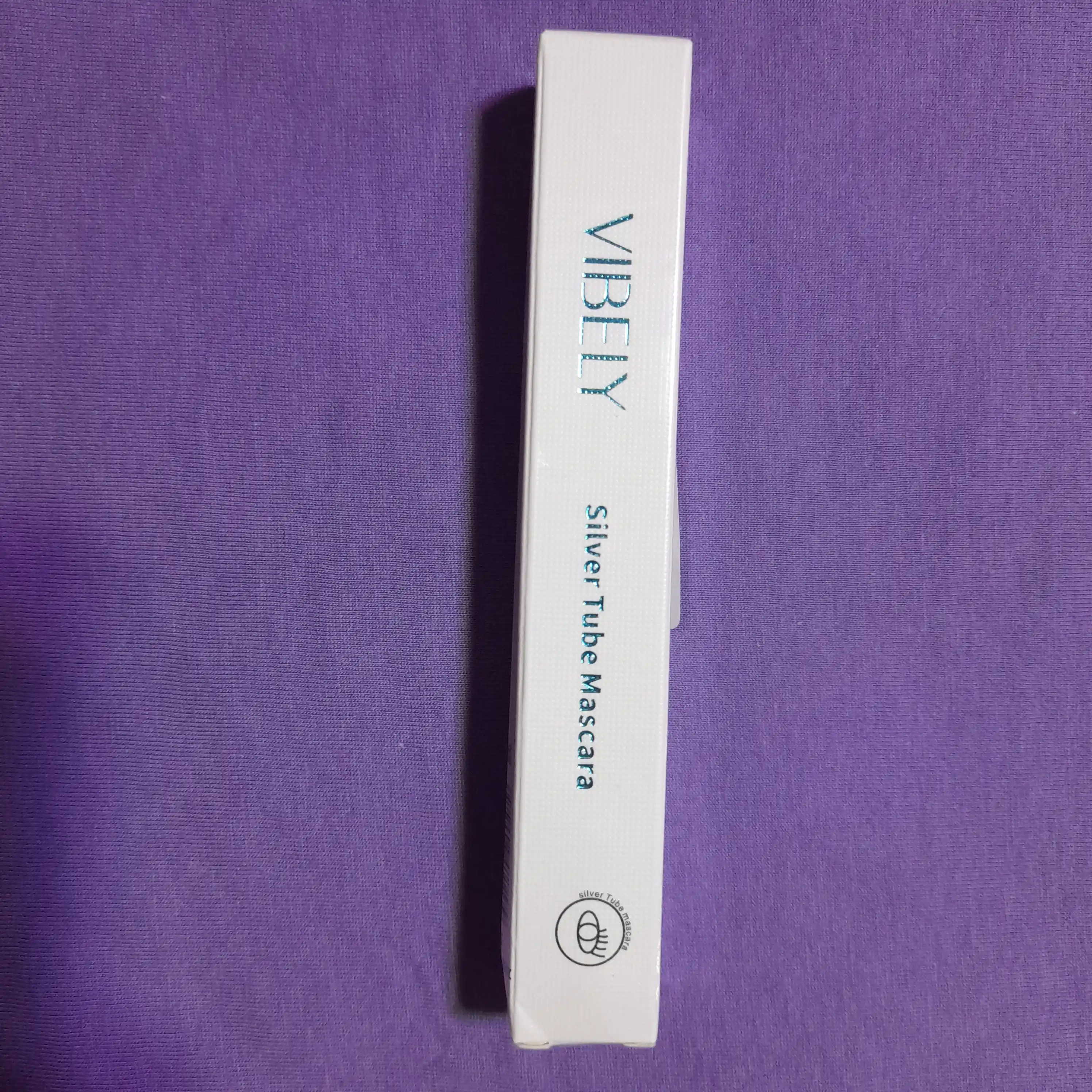 Innovatsion cho'zuvchi tush Vibely Silver Tube Mascara 4D, sifatli