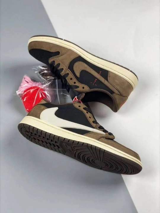 NIKE SB DUNK LOW va AIR JORDAN krossovkalari, 36-45 o‘lchamlarda, yoz va kuz uchun