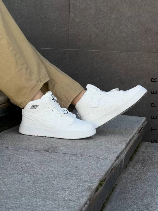 NIKE SB DUNK LOW va AIR JORDAN krossovkalari, 36-45 o‘lchamlarda, yoz va kuz uchun