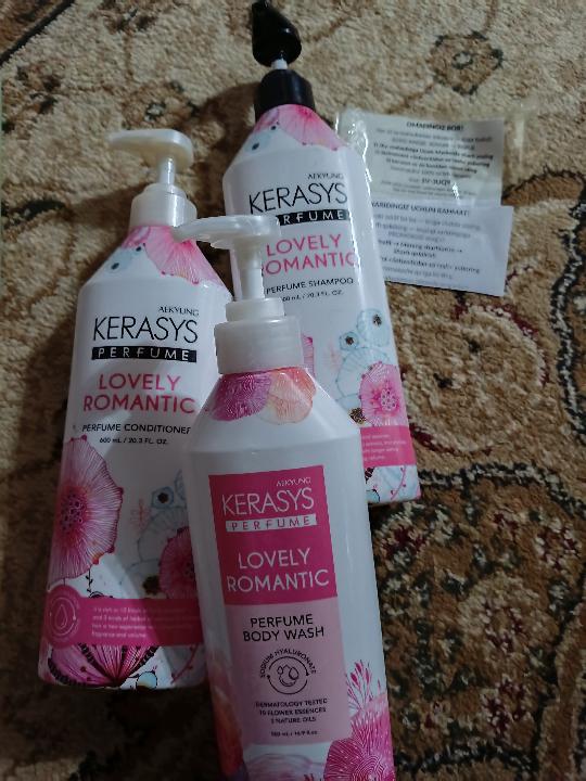 Гель для душа Kerasys парфюмированный с аминокислотами и гиалуроновой кислотой Корея 500мл