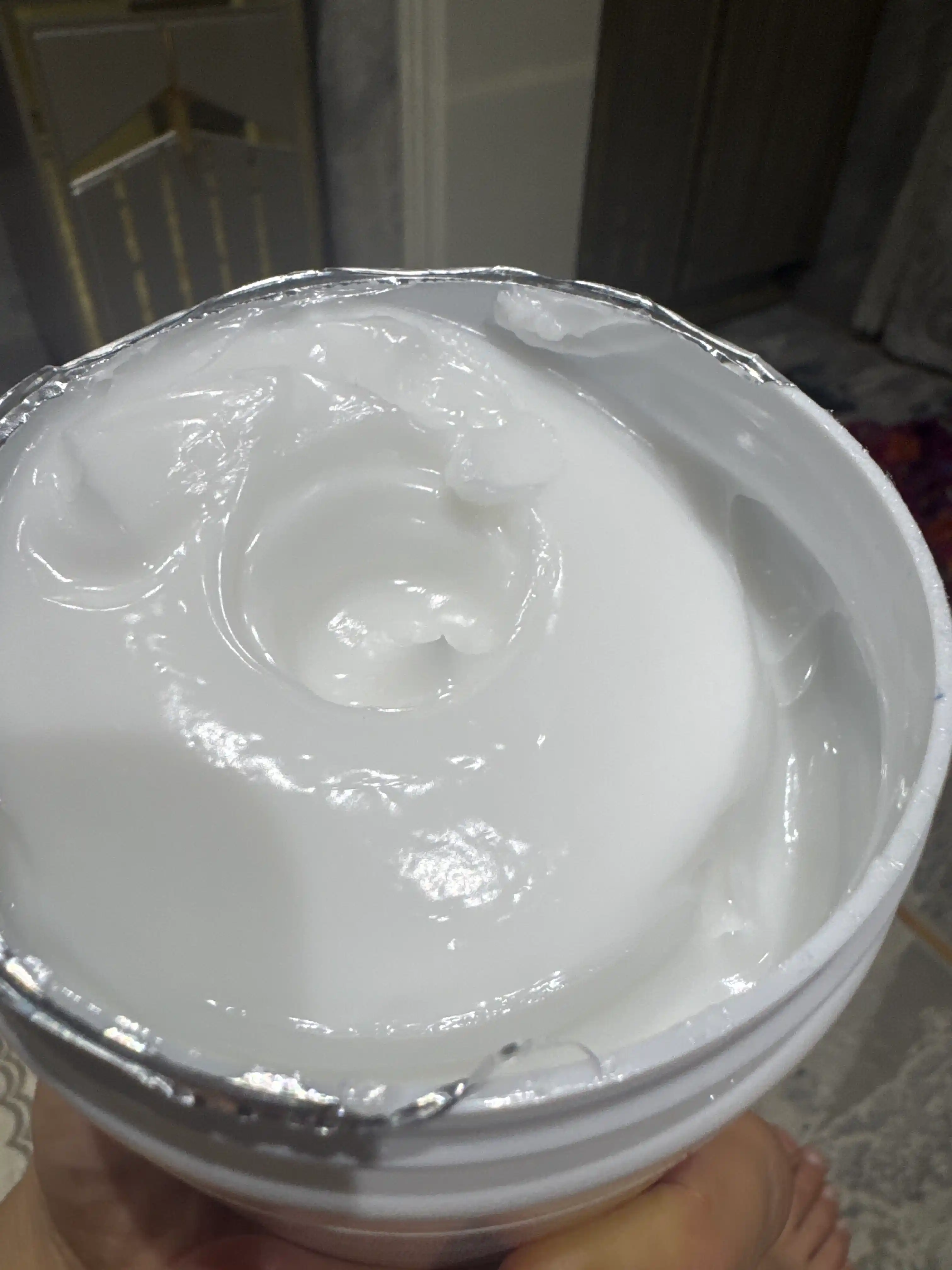 Yuz, qo‘l va tana uchun "Avon" tiklovchi ko‘p funksiyali kremi, kokos moyi bilan, 400 ml