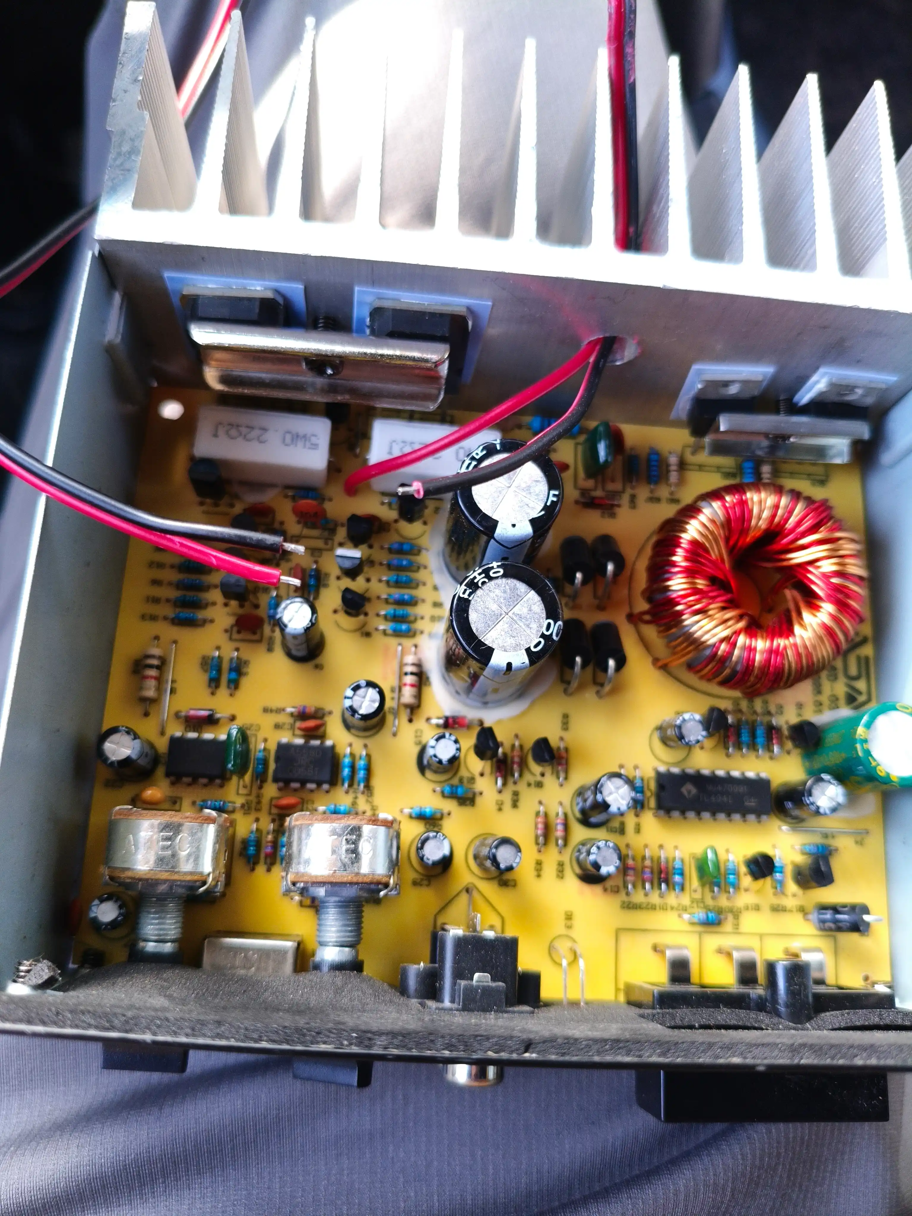 S100 12V 300Vt avtomobil kuchaytirgich platasi, bass sabvufer uchun