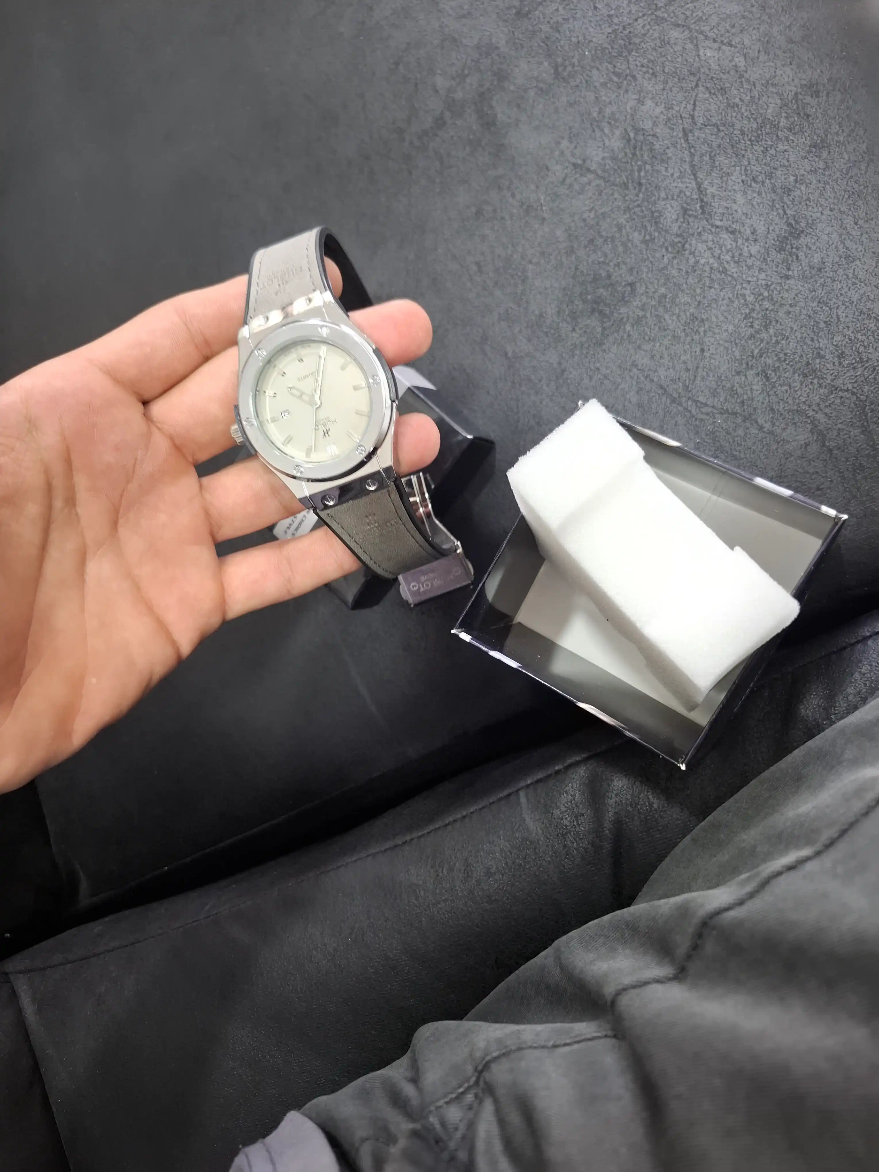 Мужские наручные часы Hublot, кварцевый механизм с индикатором даты