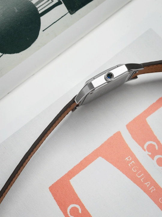 Cartier Santos-Dumont kolleksiyasining katta o‘lchamli modeli
