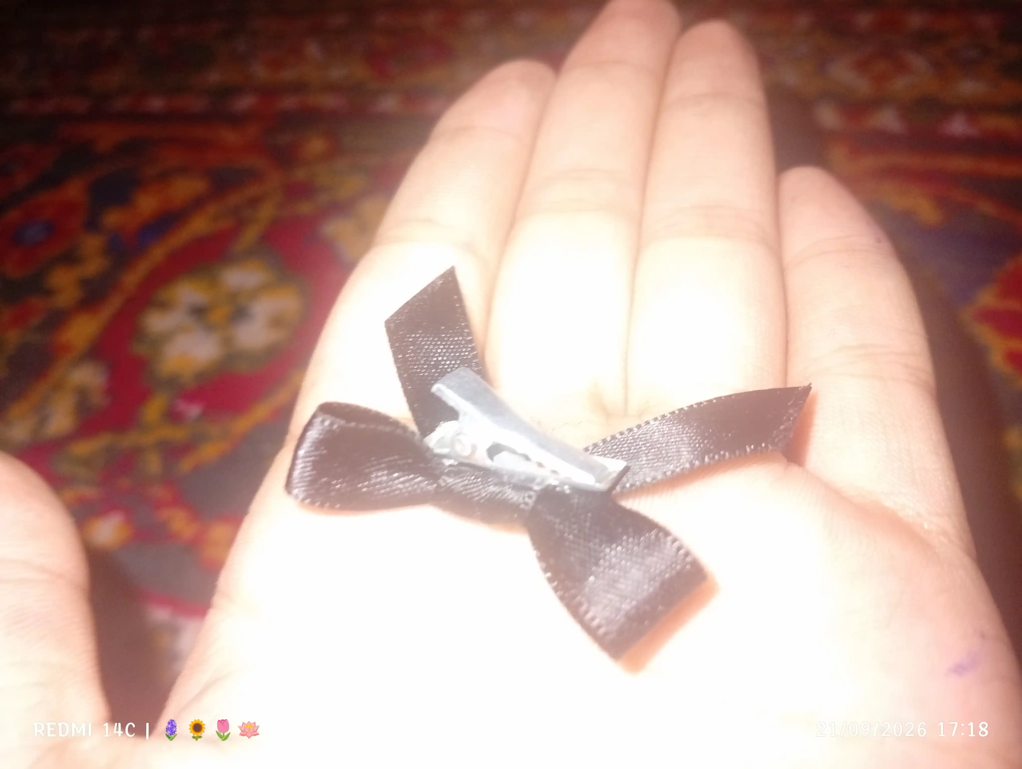 Bantik, zakolka, ayollar va qizlarimiz uchun soch to'g'njg'ich