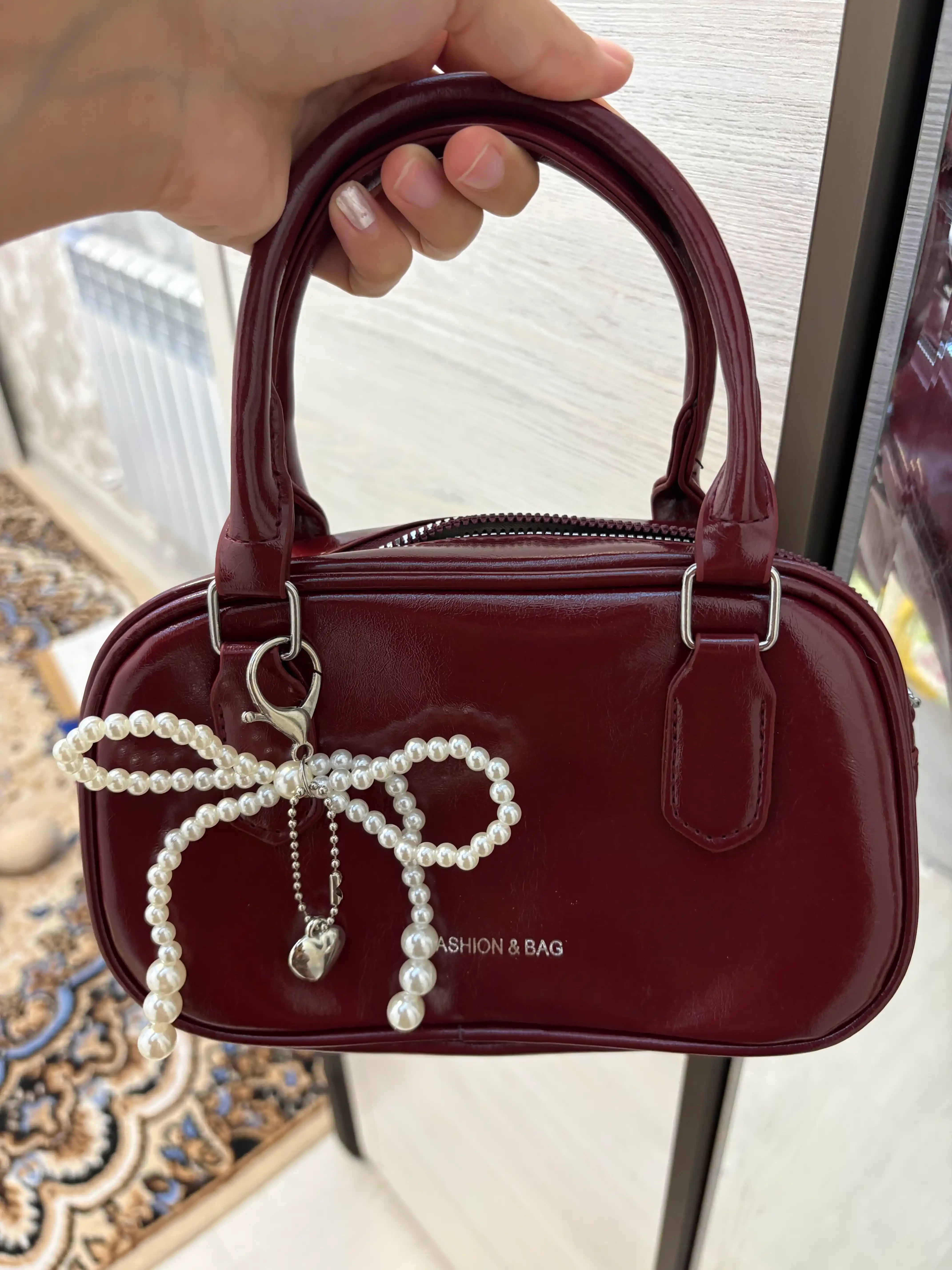 Ayollar mini sumkasi, kichik qo‘l sumka, aksessuarli elegant sumka
