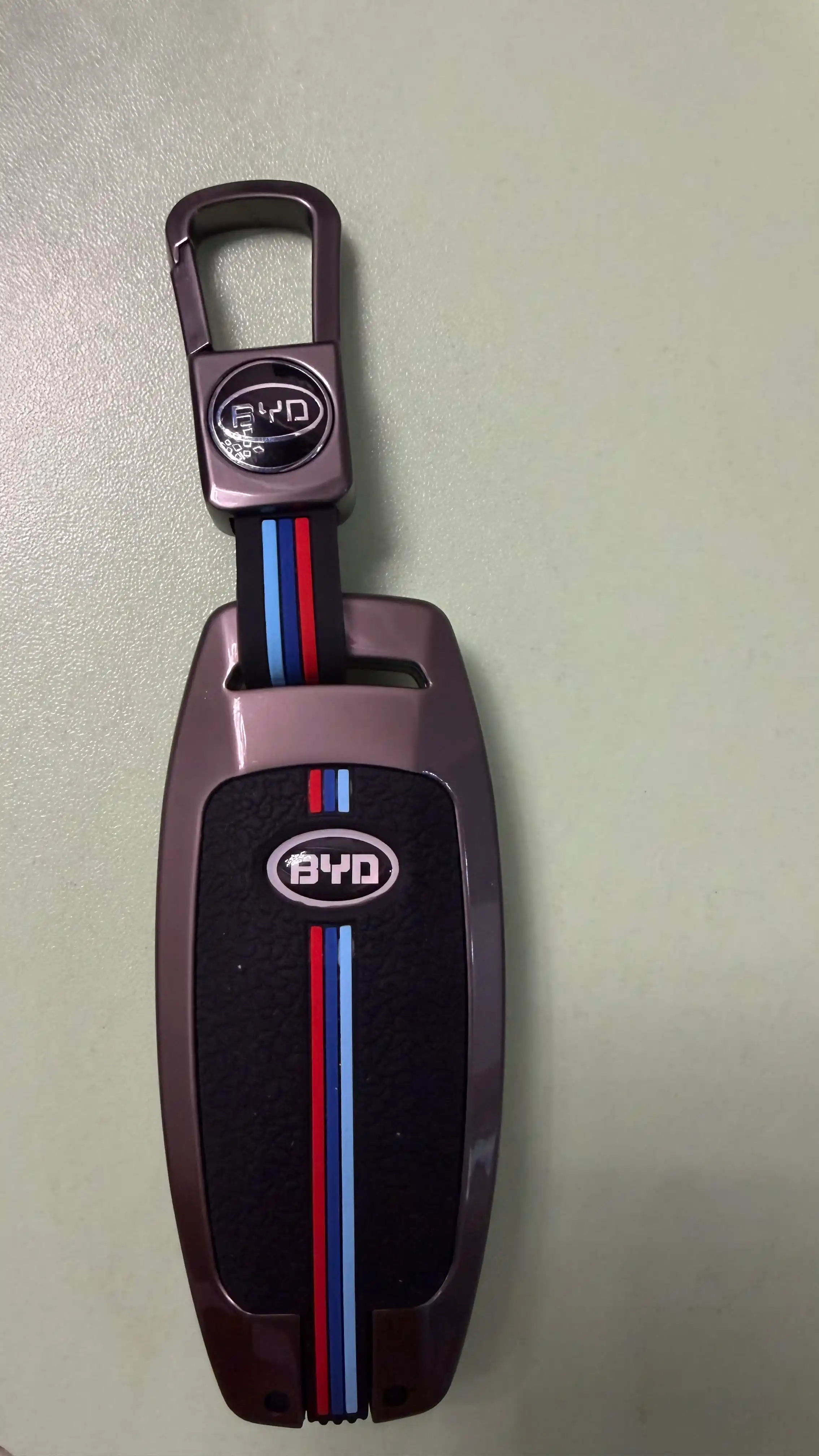 Прочный чехол для ключа BYD защита от ударов, царапин и влаги с металлическим корпусом