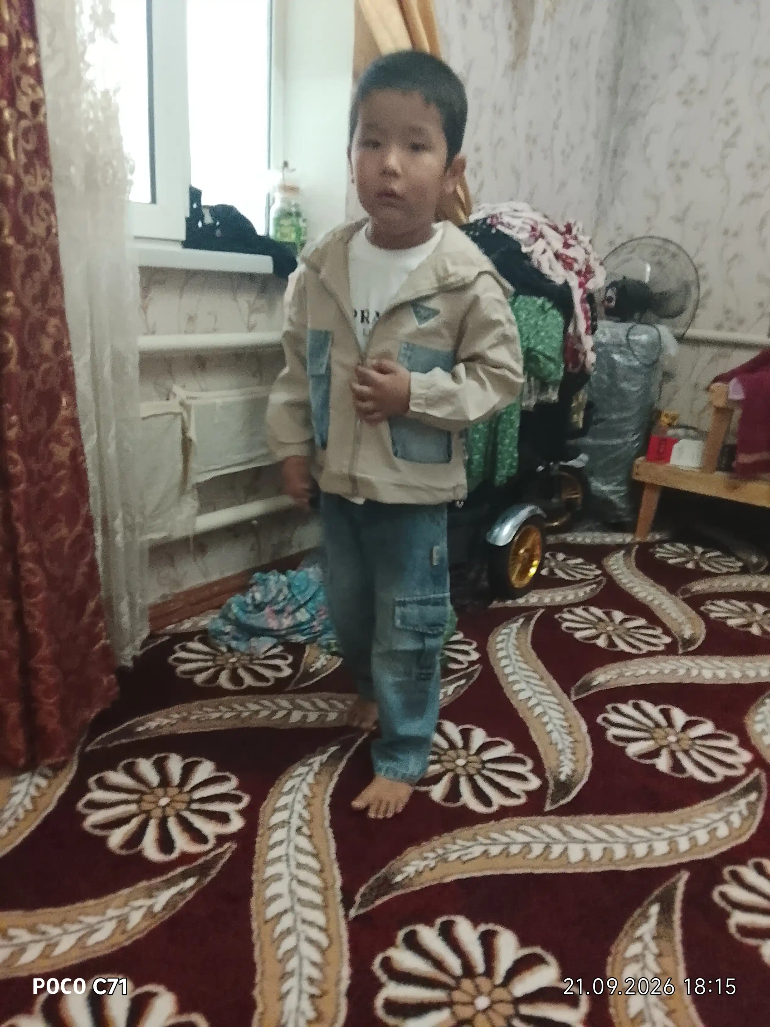Тройка для мальчиков на осень — удобная, современная одежда в ярких расцветках