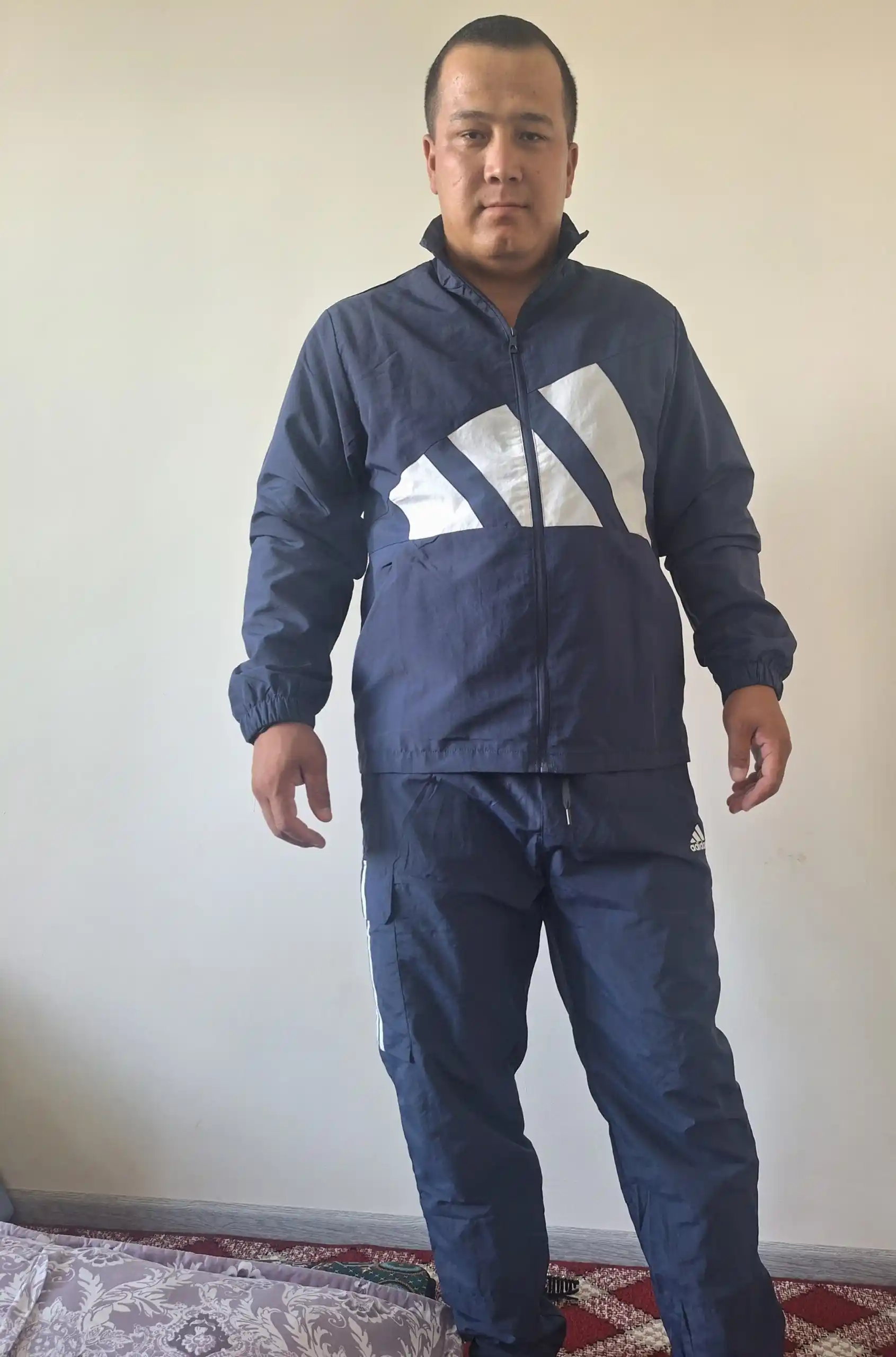 Erkaklar uchun ikki qismli Adidas sport kostyumi (kuz, qish va bahor uchun mos)