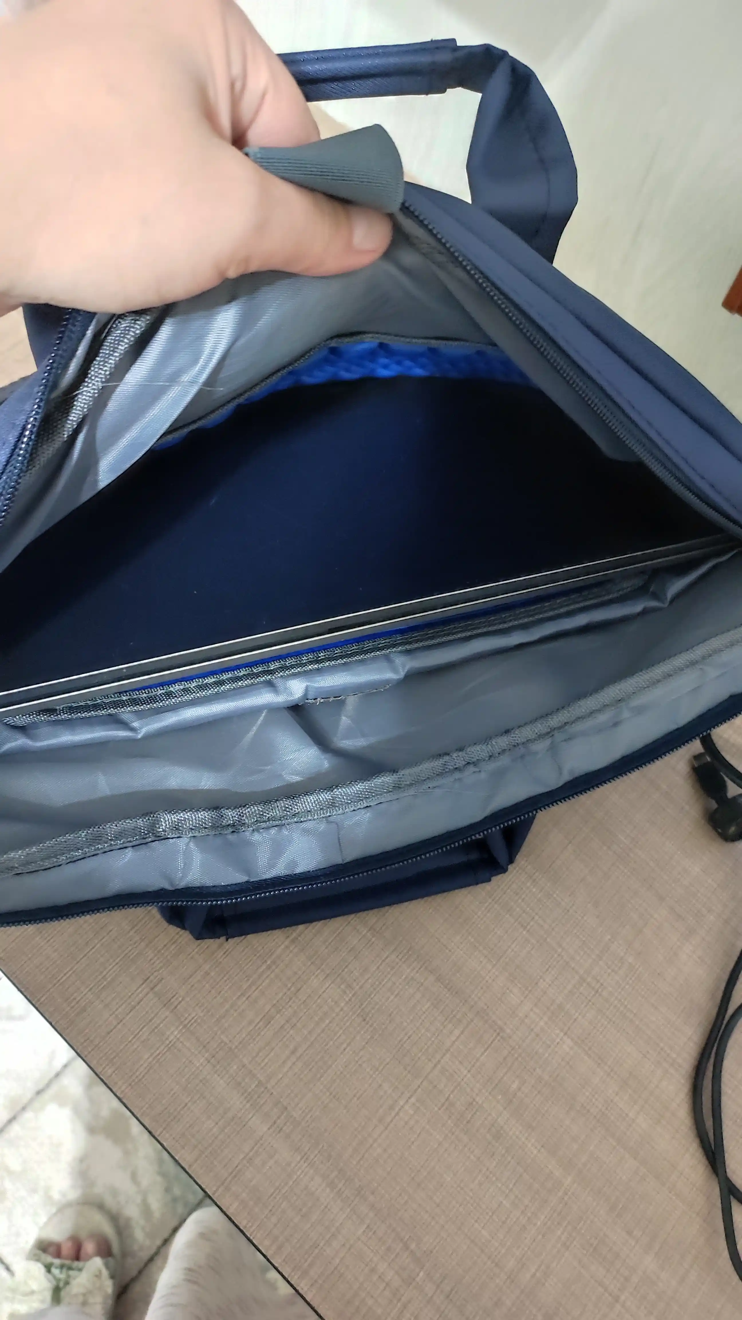 Сумка для ноутбука с усиленной защитой 15.6"