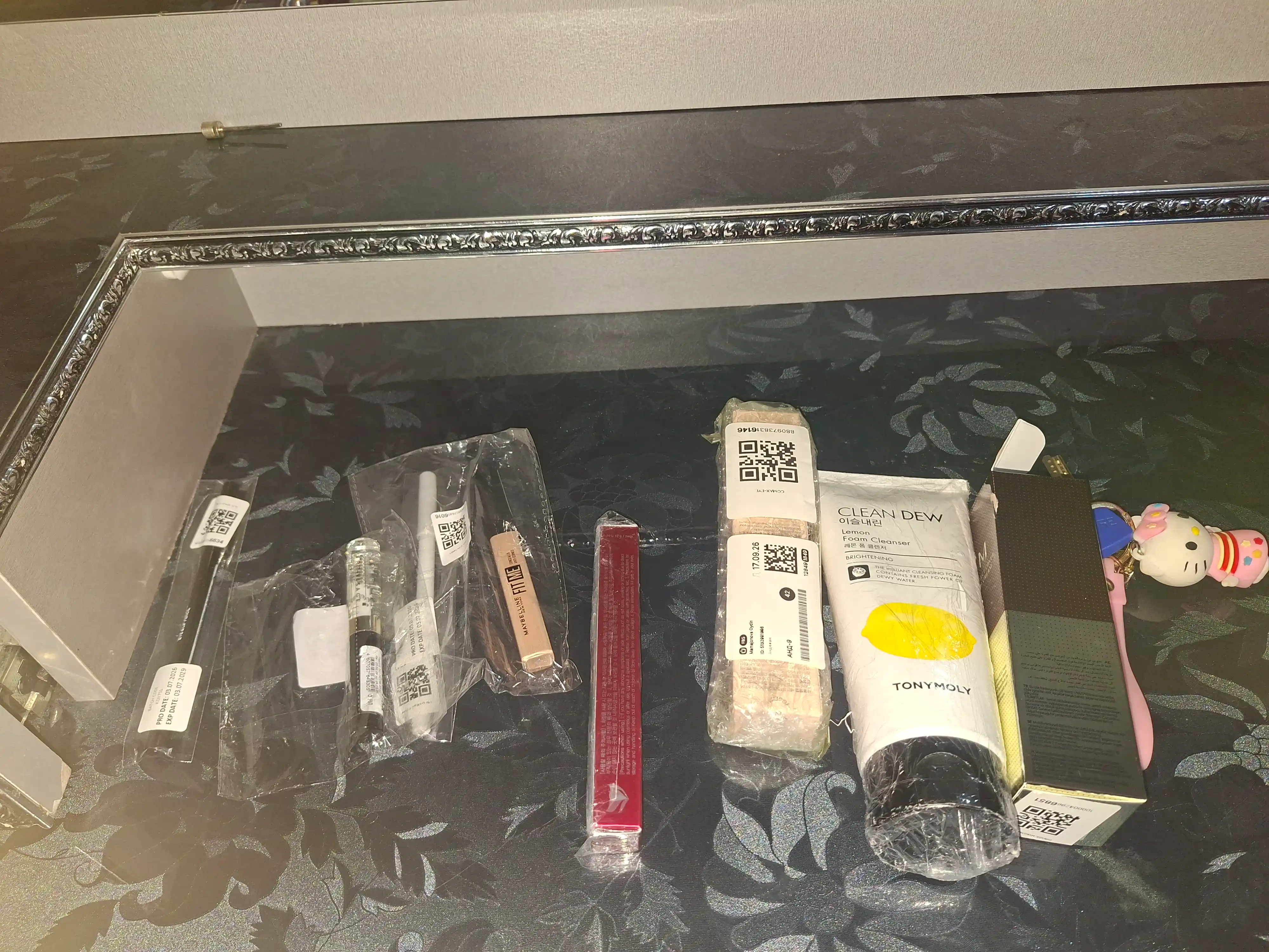Карандаш для глаз и губ Kiko milano, белый, чёрный, водостойкий 